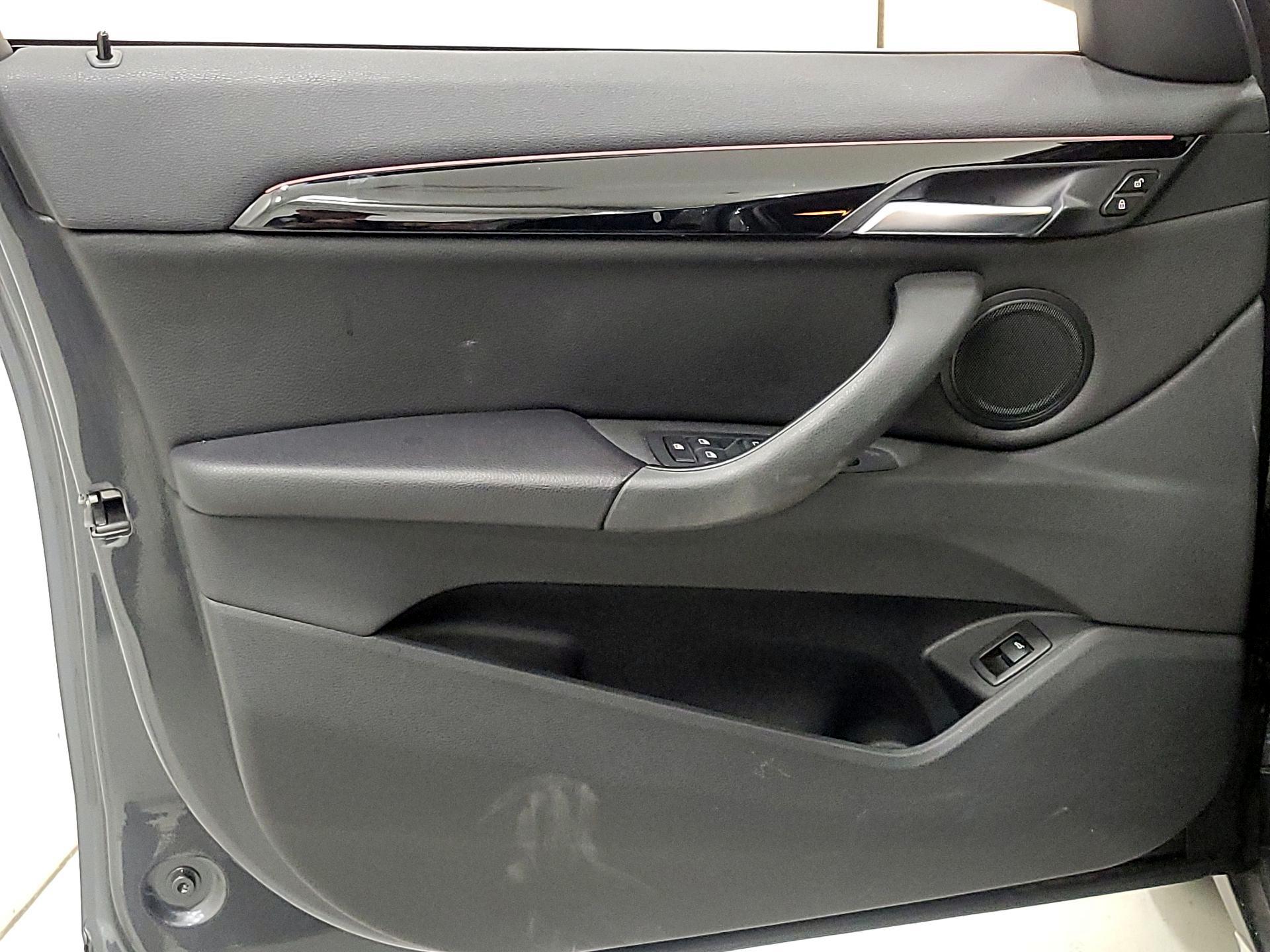 Thumbnail: 2018 BMW X1 - 12