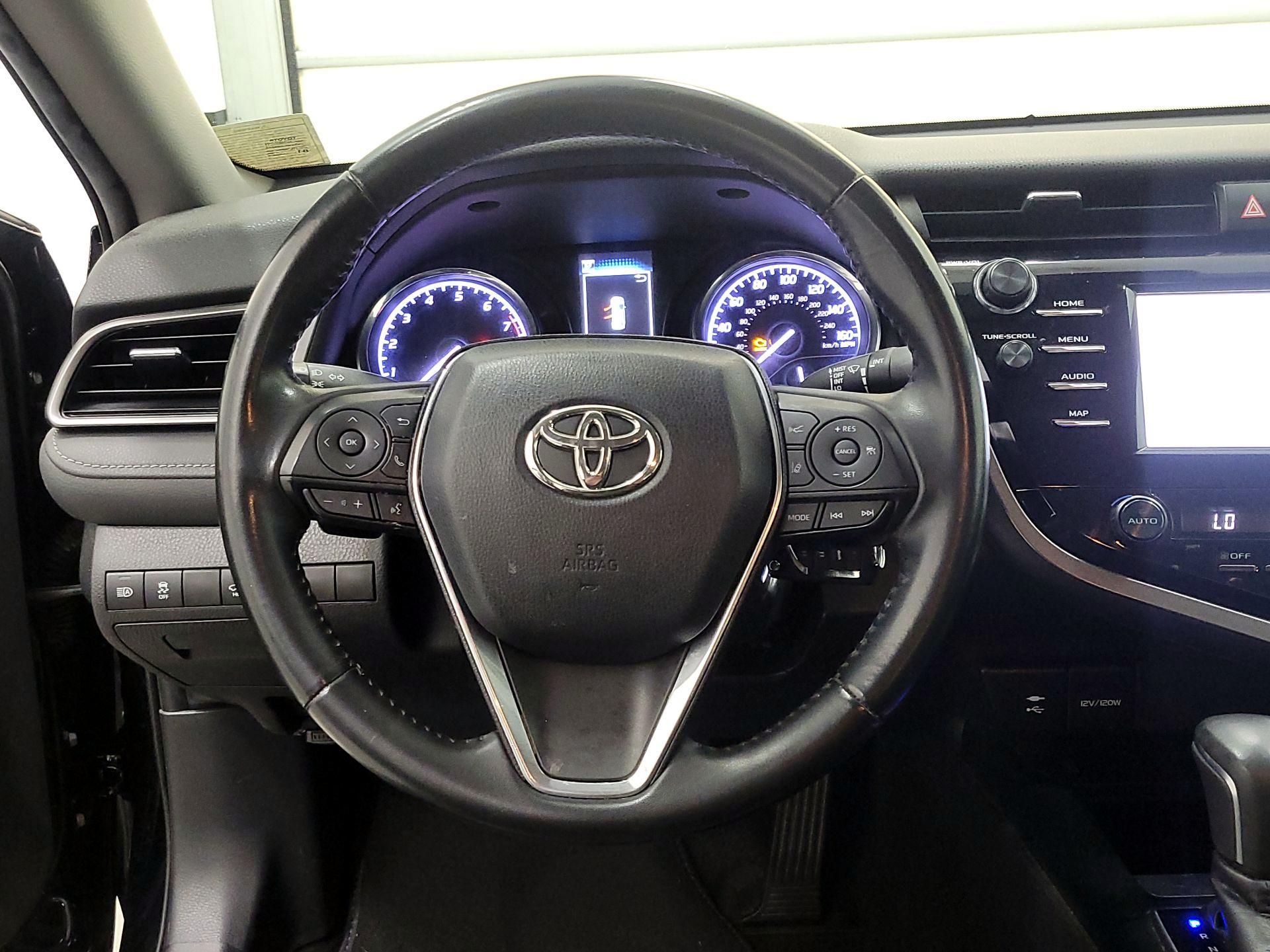 Thumbnail: 2019 Toyota Camry - 10