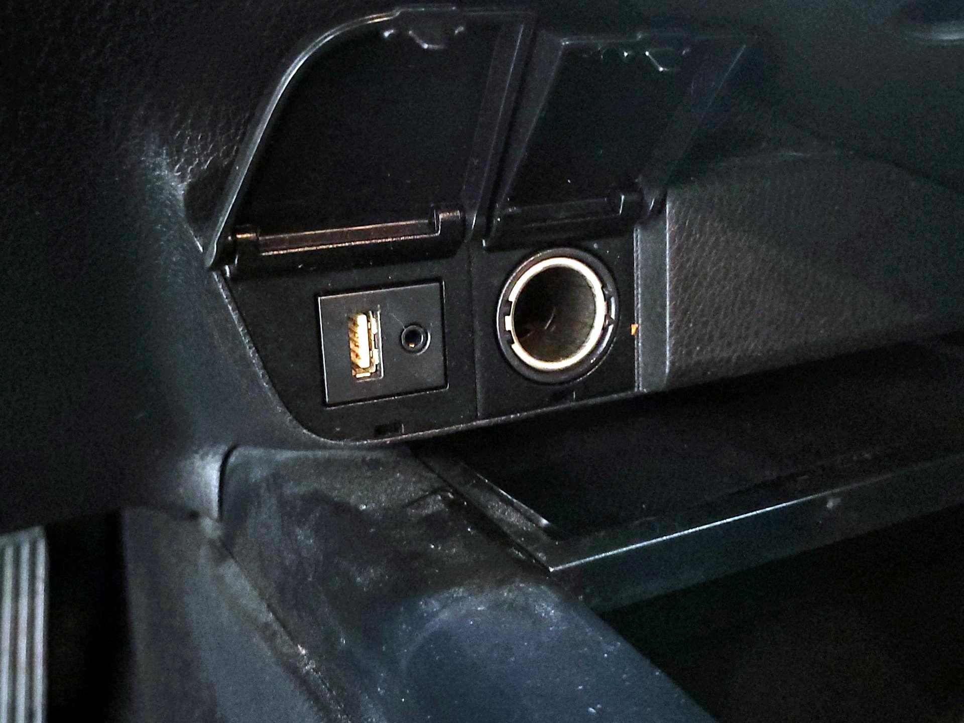 Thumbnail: 2019 Toyota Camry - 18