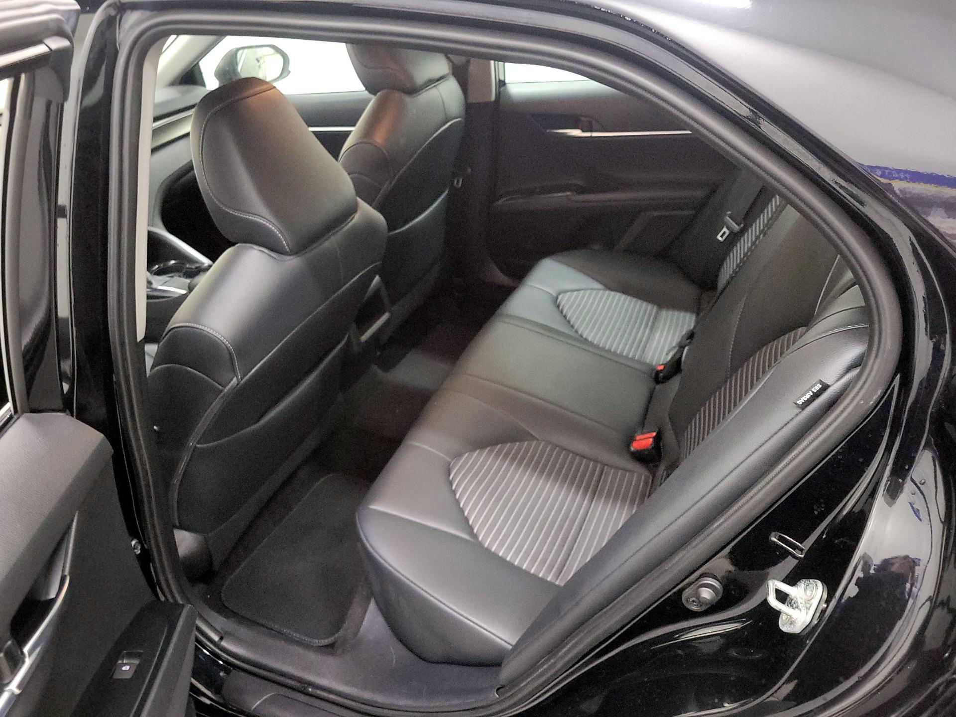 Thumbnail: 2019 Toyota Camry - 19