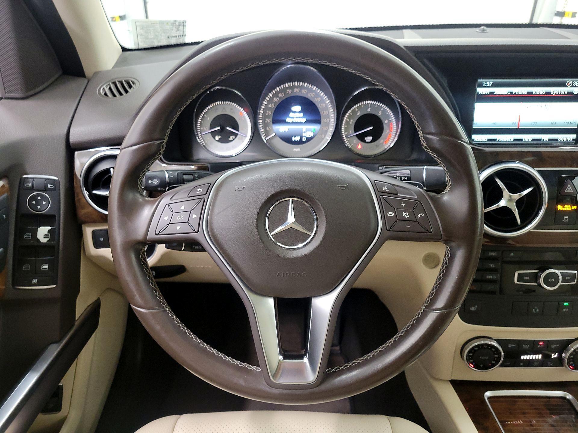 Thumbnail: 2015 Mercedes-Benz GLK - 10