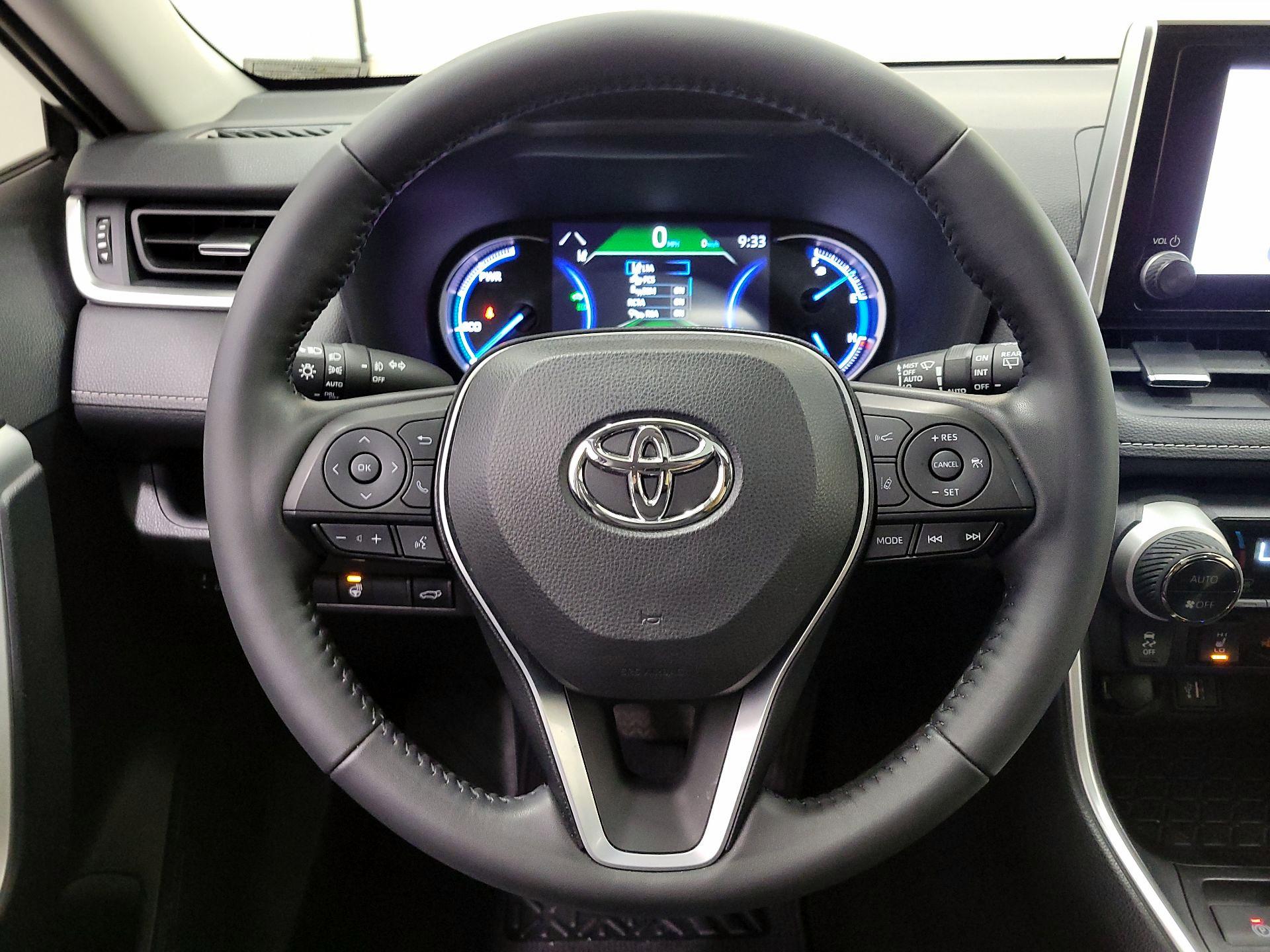 Thumbnail: 2023 Toyota RAV4 - 10