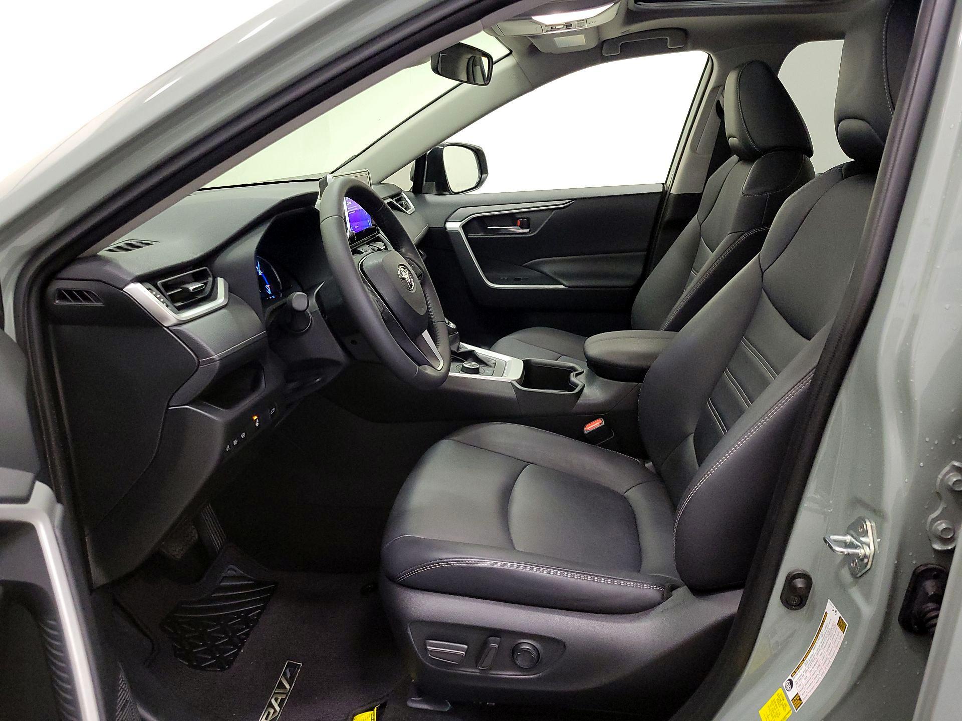 Thumbnail: 2023 Toyota RAV4 - 11