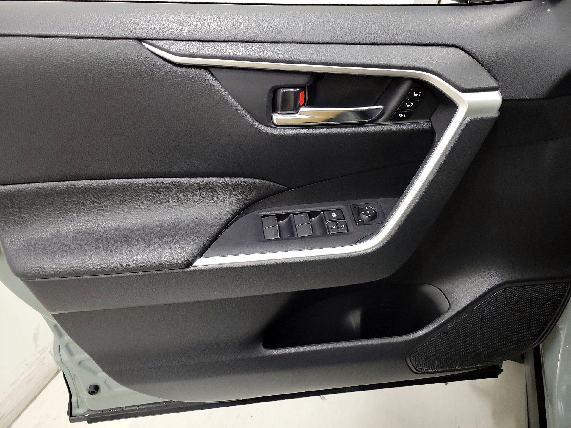 Thumbnail: 2023 Toyota RAV4 - 12