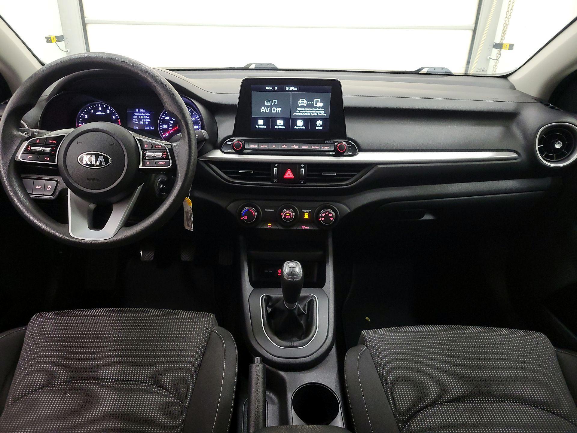 Thumbnail: 2020 Kia Forte - 9