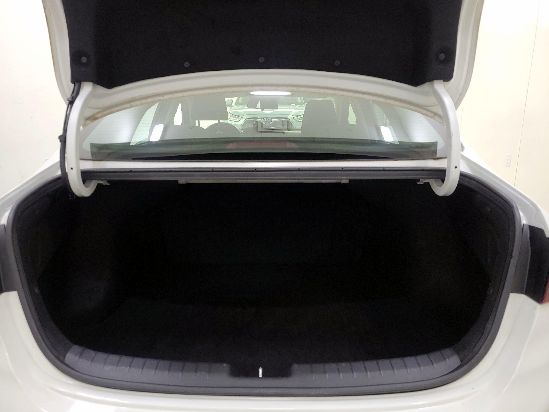 Thumbnail: 2020 Kia Forte - 20