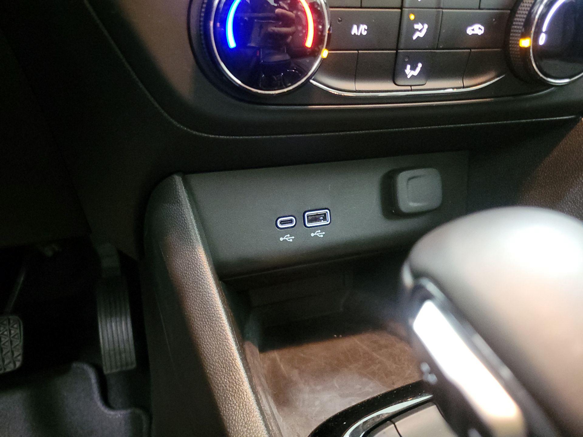 Thumbnail: 2025 Buick Encore GX - 18