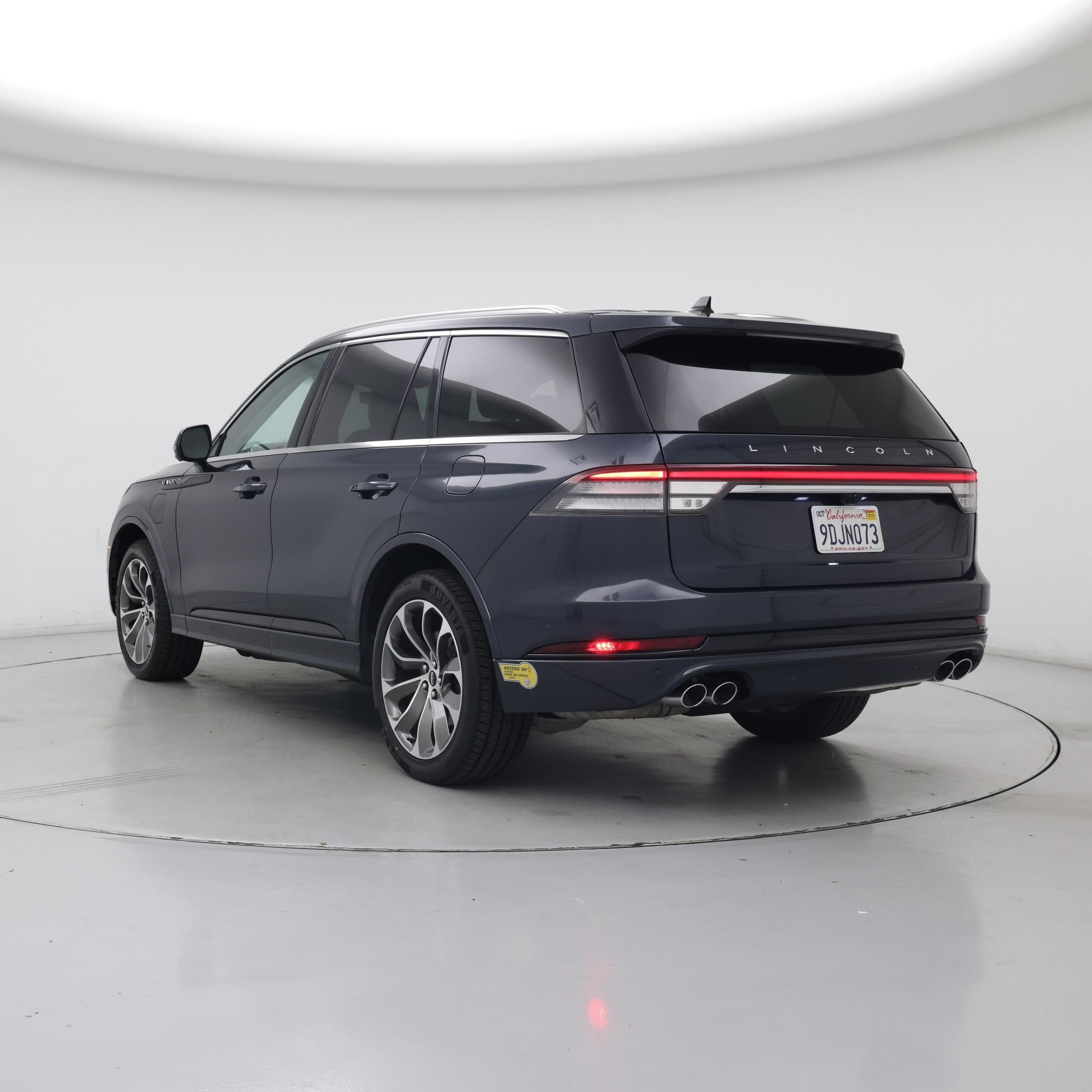 Thumbnail: 2023 Lincoln Aviator - 2