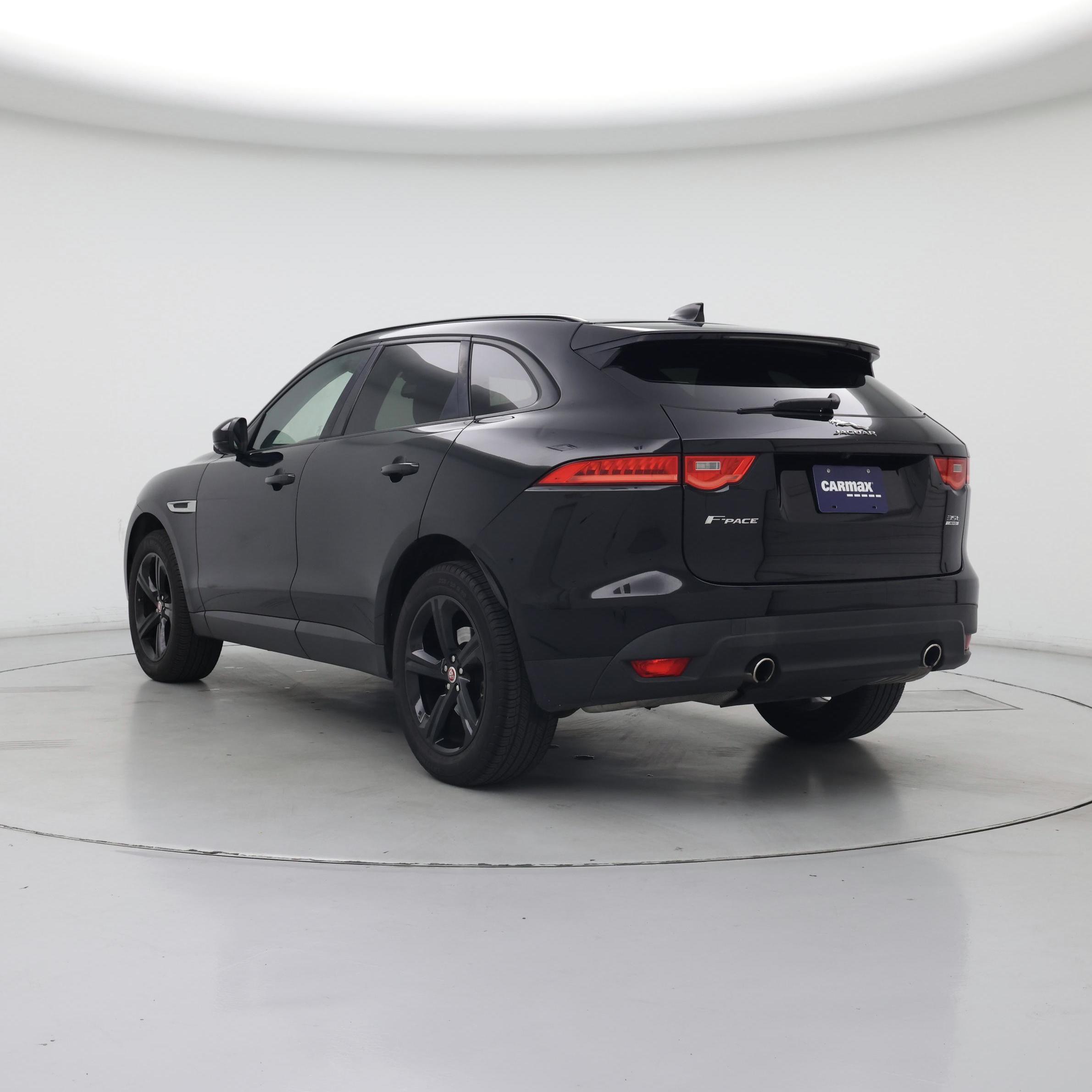 Thumbnail: 2017 Jaguar F-Pace - 2