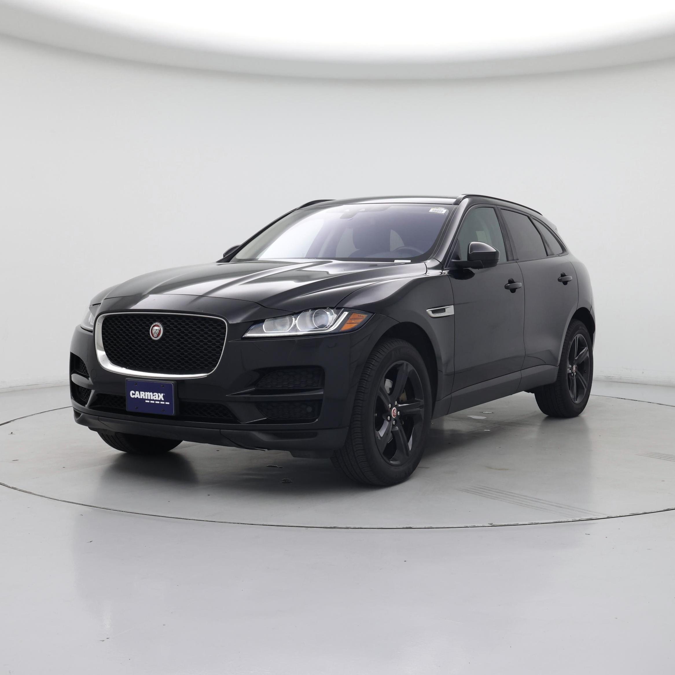 Thumbnail: 2017 Jaguar F-Pace - 4