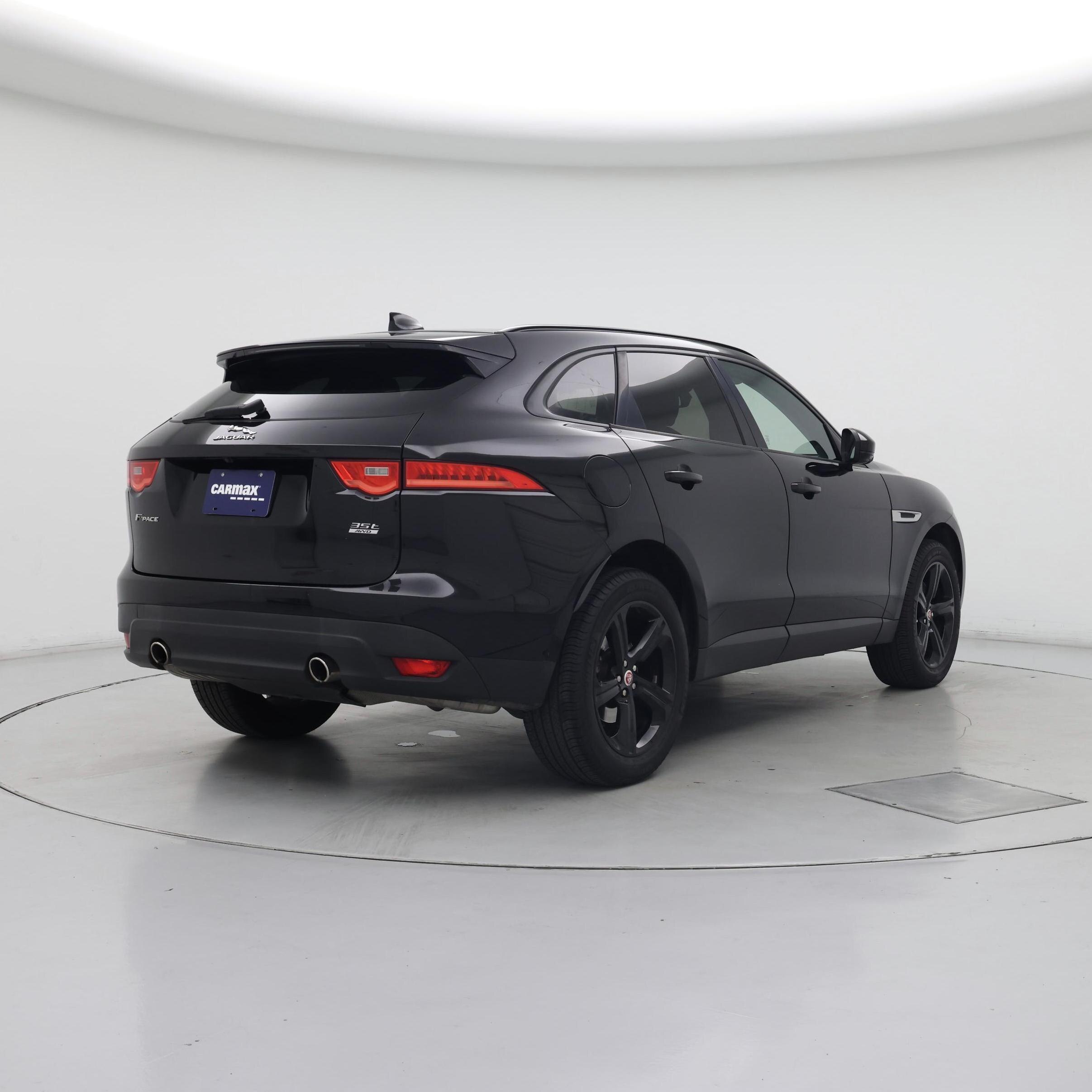Thumbnail: 2017 Jaguar F-Pace - 8