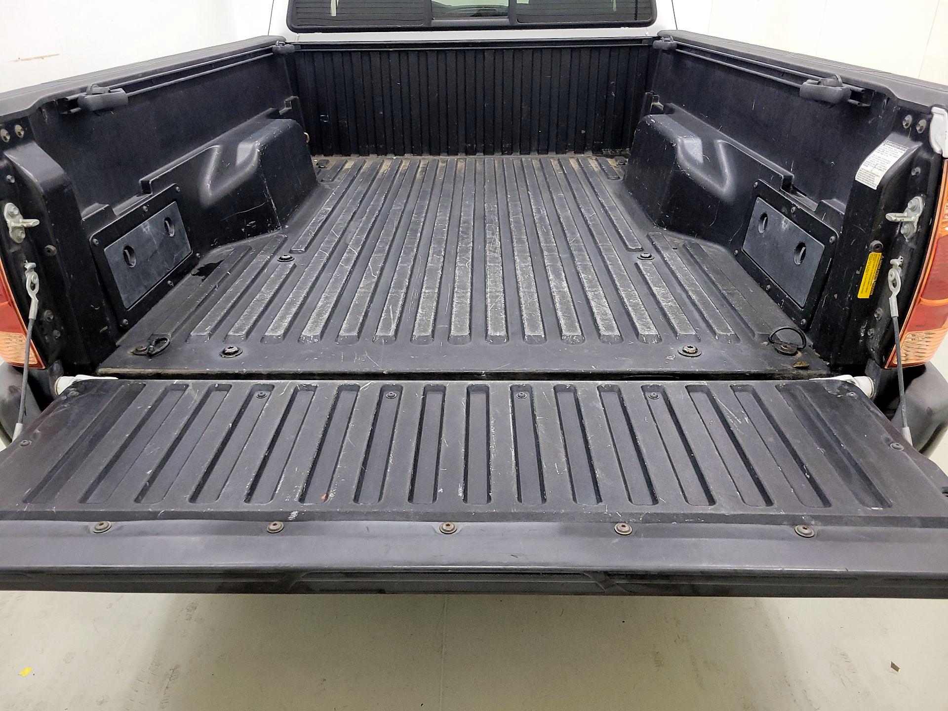 Thumbnail: 2014 Toyota Tacoma - 19