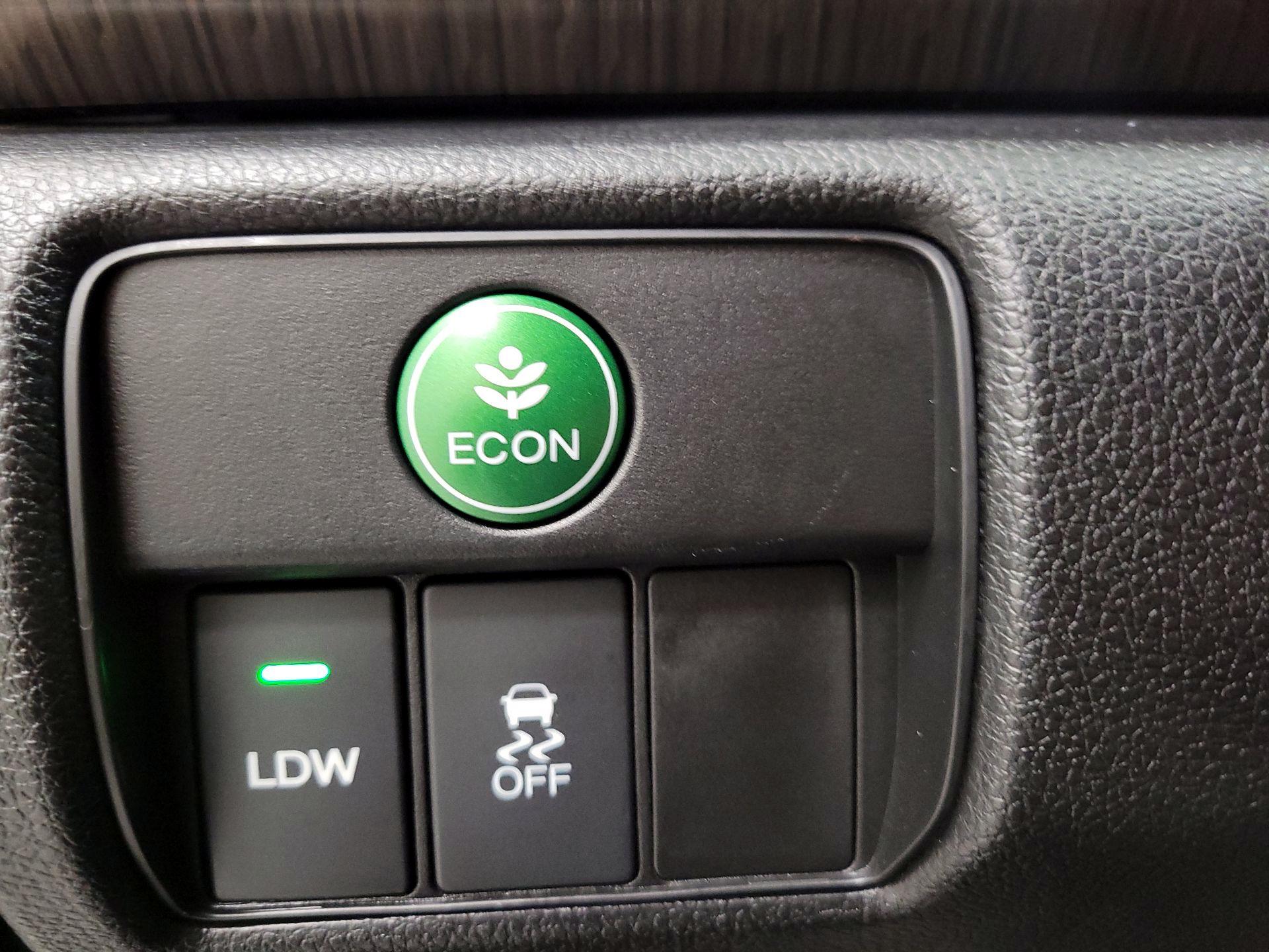 Thumbnail: 2015 Honda Accord - 13