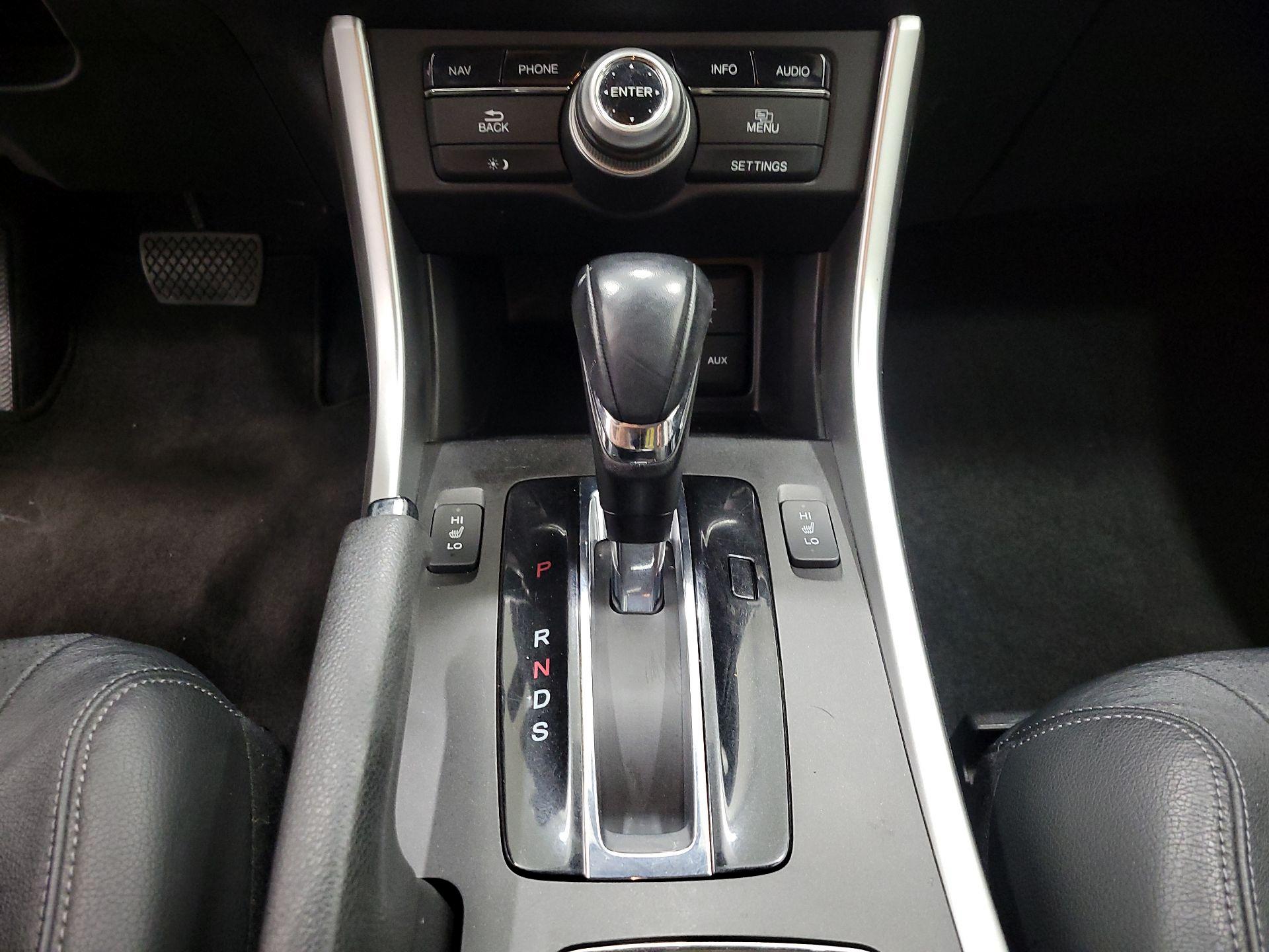 Thumbnail: 2015 Honda Accord - 17