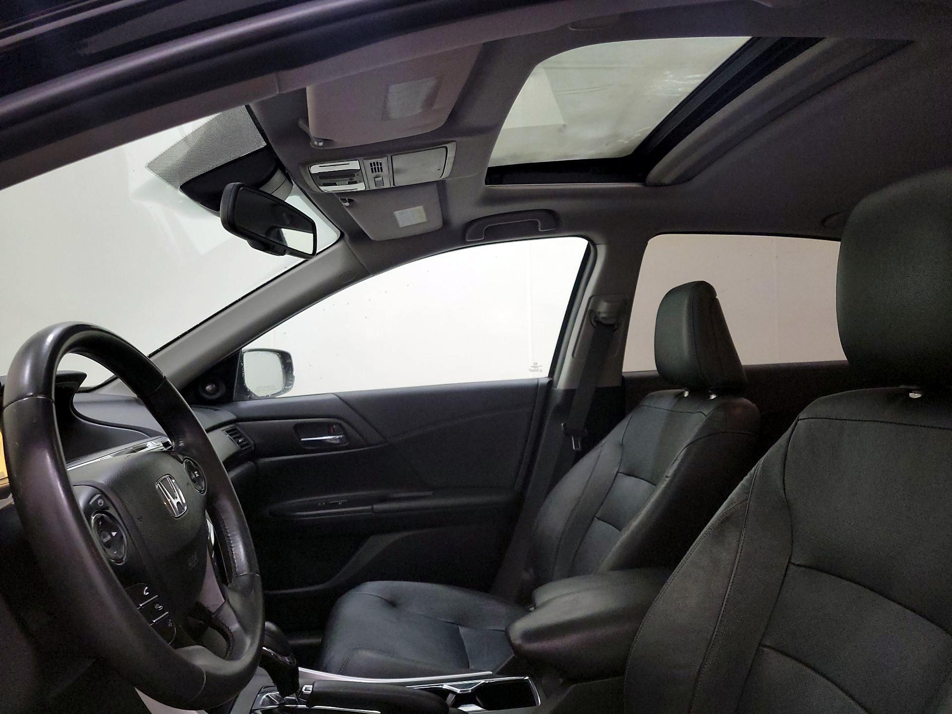 Thumbnail: 2015 Honda Accord - 19