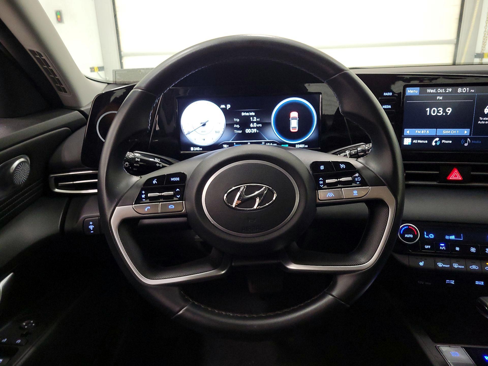 Thumbnail: 2022 Hyundai Elantra - 10