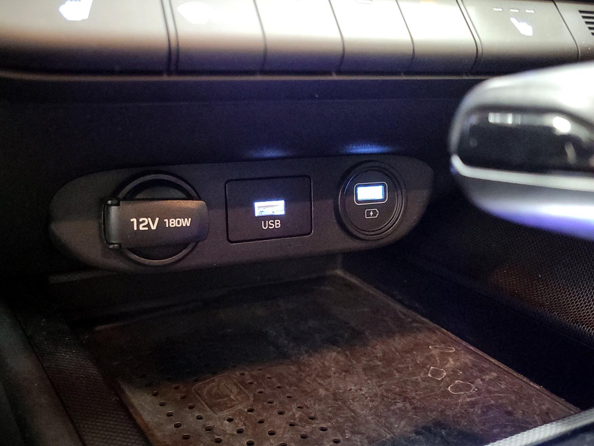 Thumbnail: 2022 Hyundai Elantra - 18