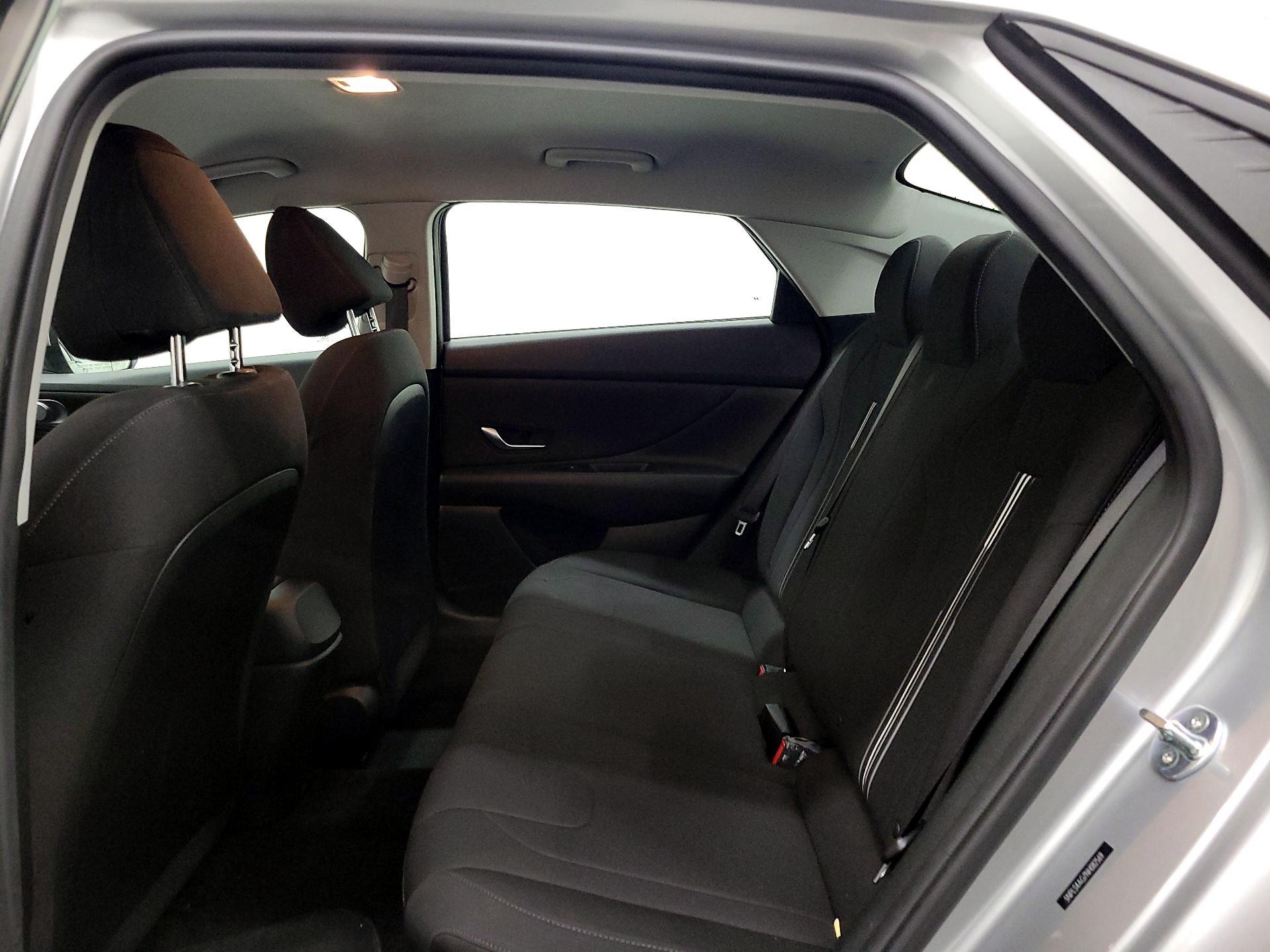 Thumbnail: 2022 Hyundai Elantra - 19