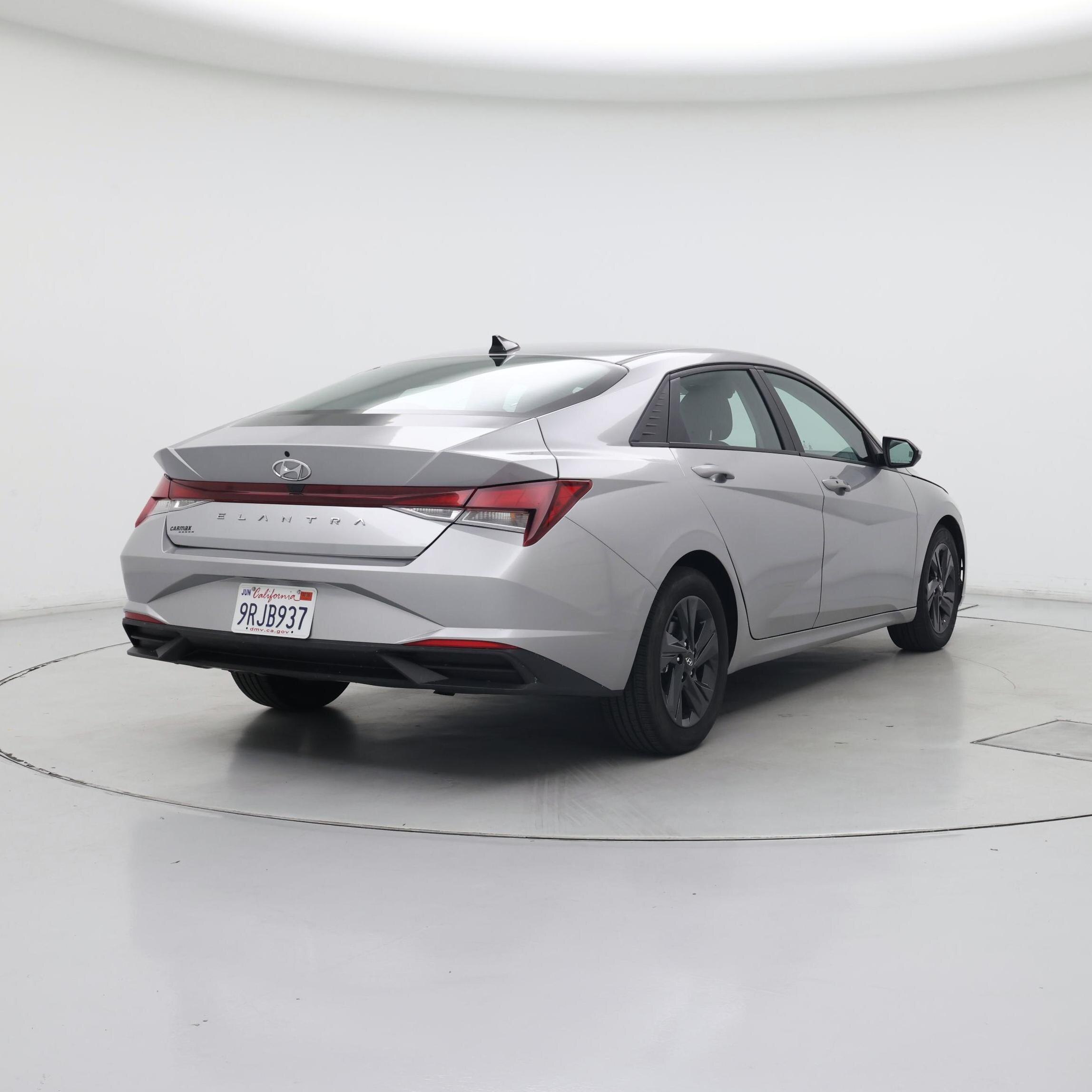 Thumbnail: 2022 Hyundai Elantra - 8