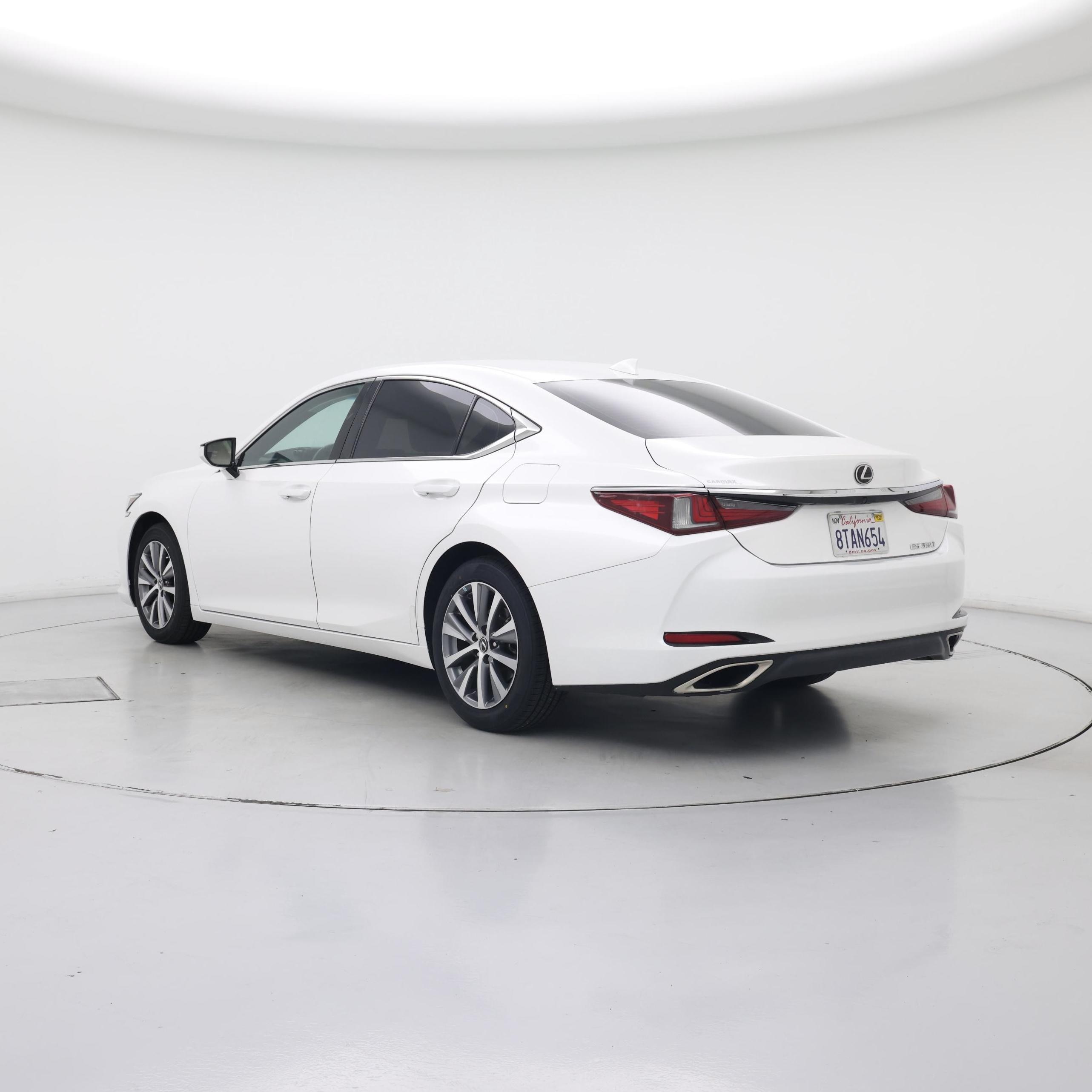 Thumbnail: 2021 Lexus ES - 2