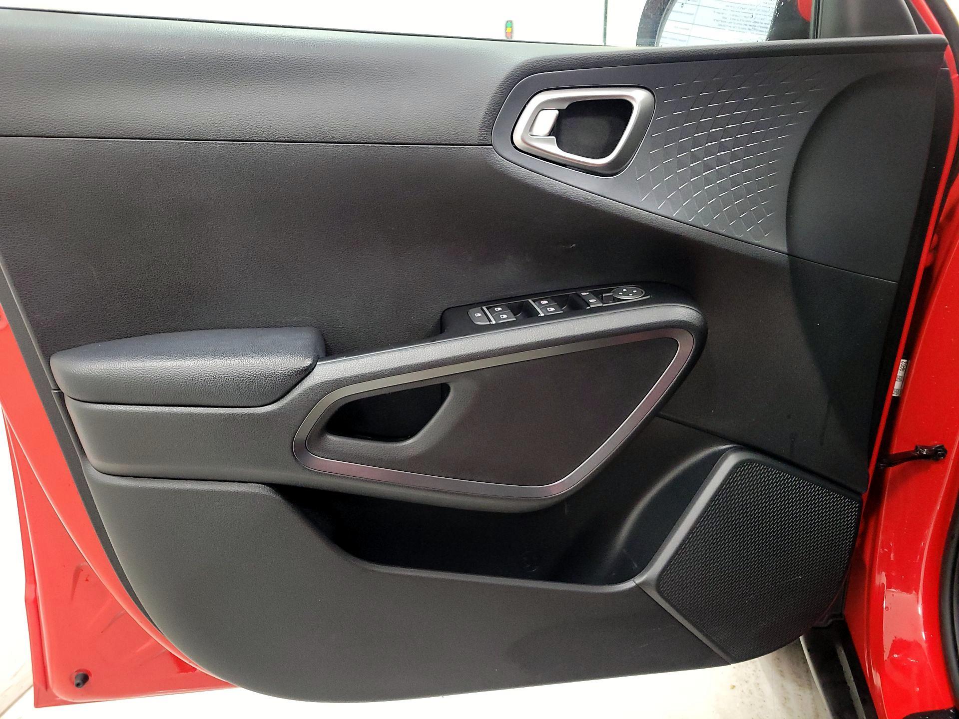 Thumbnail: 2021 Kia Soul - 12