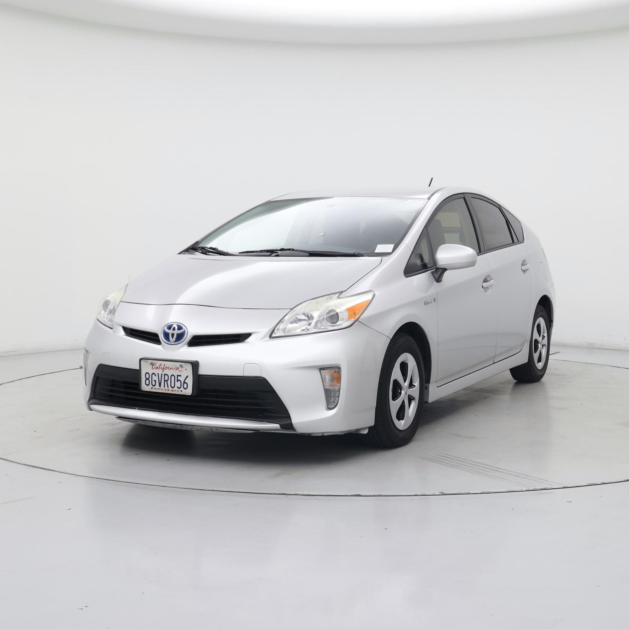 Thumbnail: 2015 Toyota Prius - 4