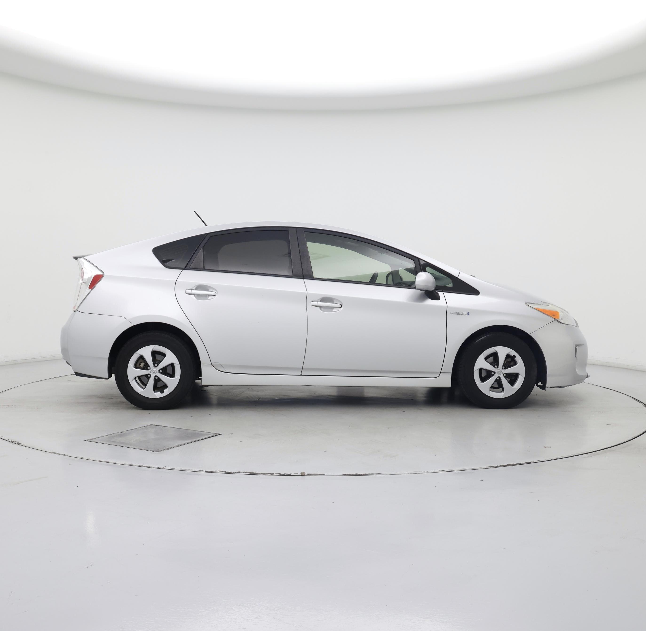 Thumbnail: 2015 Toyota Prius - 7