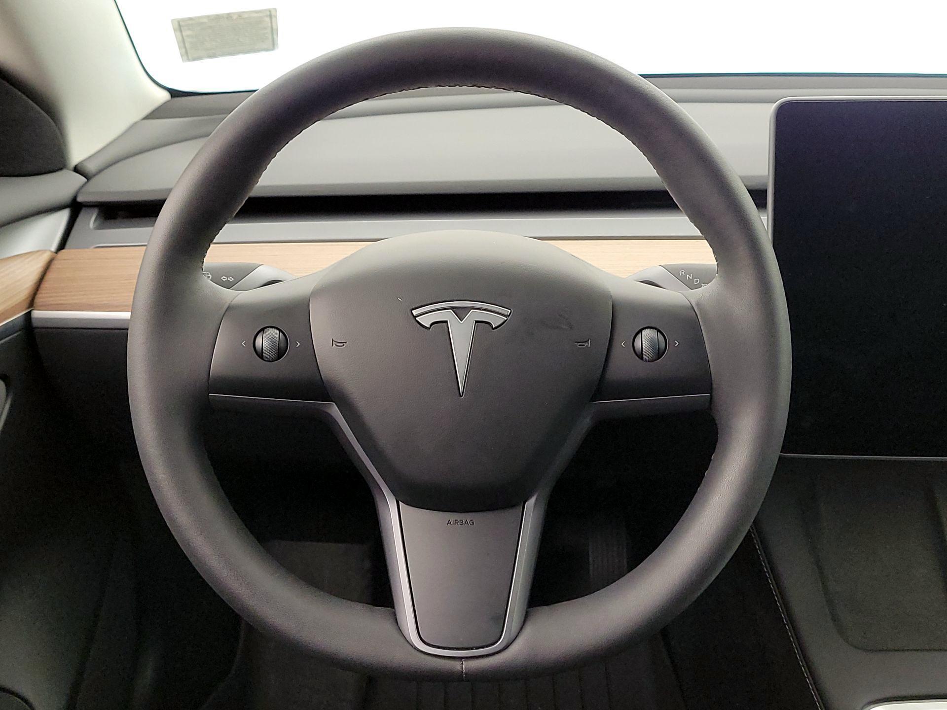 Thumbnail: 2023 Tesla Model 3 - 10