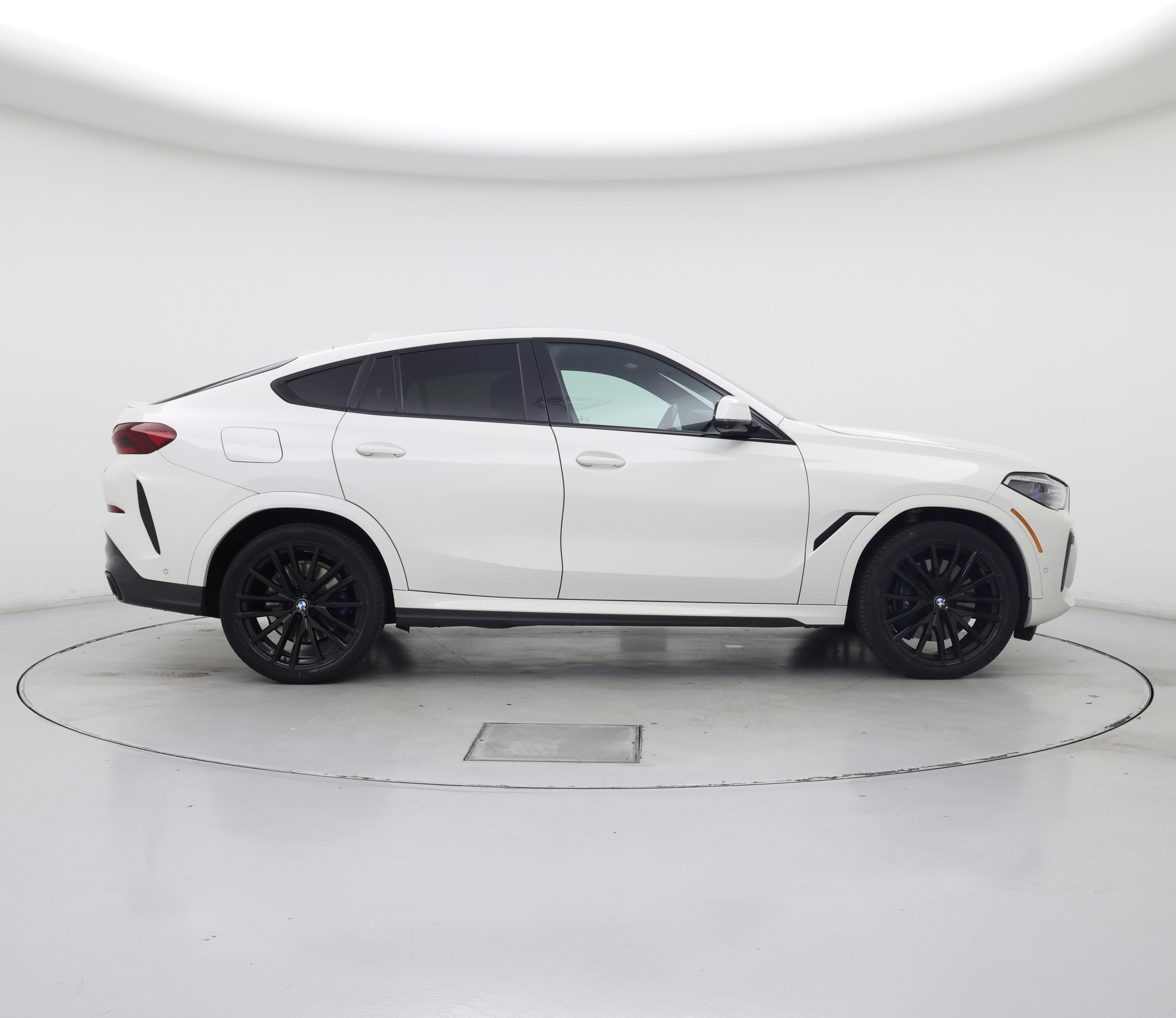 Thumbnail: 2021 BMW X6 - 7
