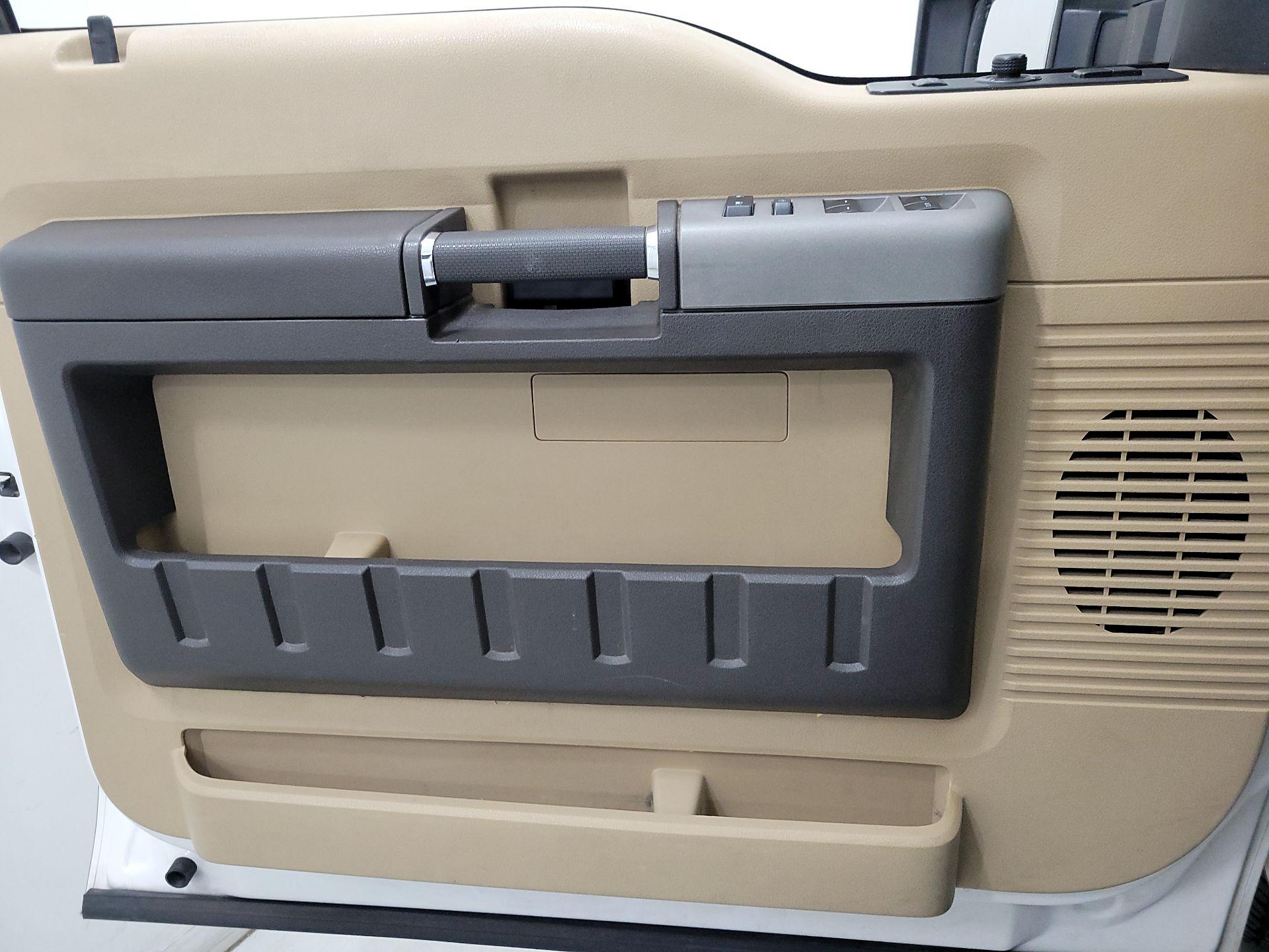 Thumbnail: 2016 Ford F-350 - 12