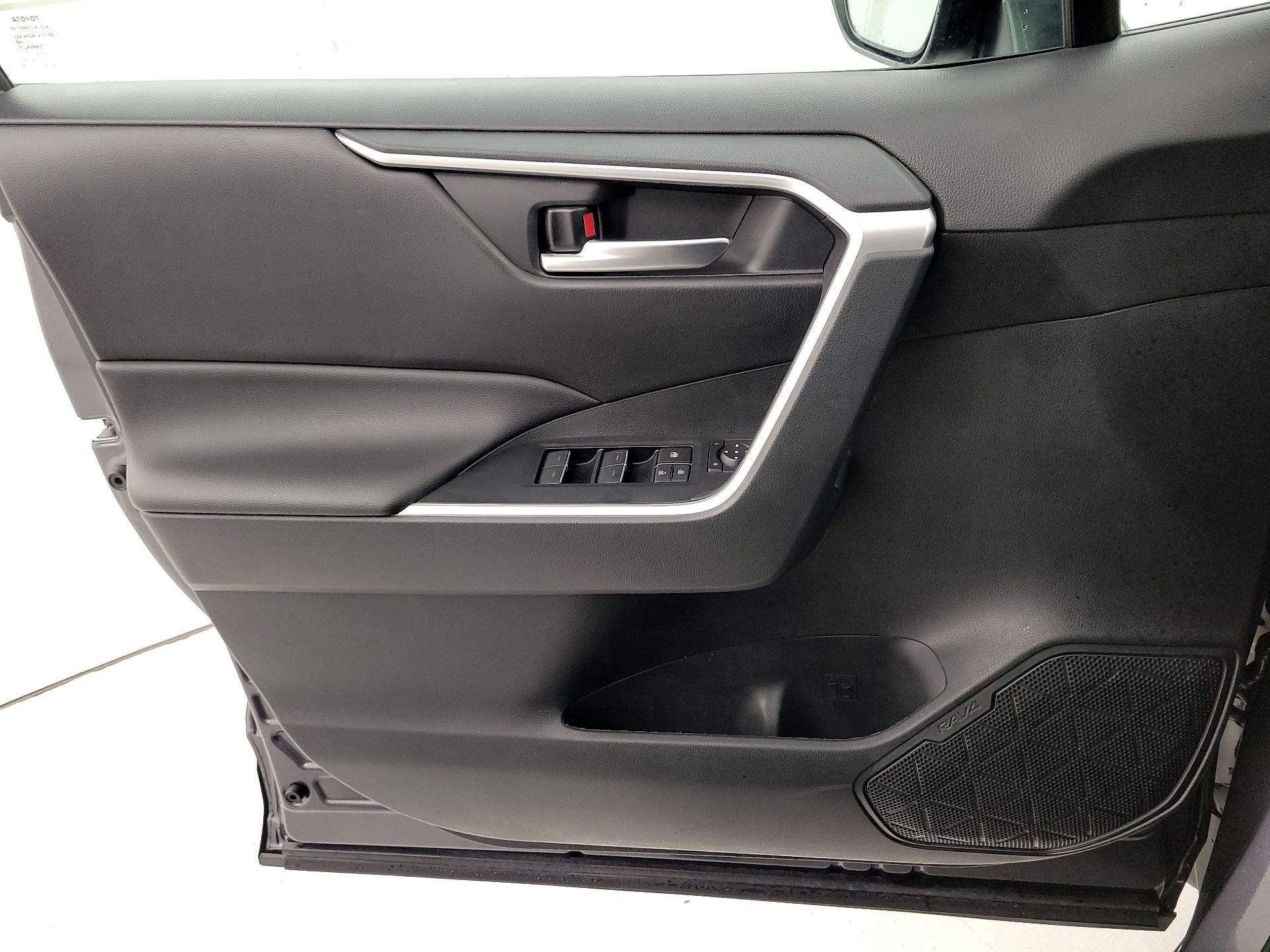 Thumbnail: 2024 Toyota RAV4 - 12