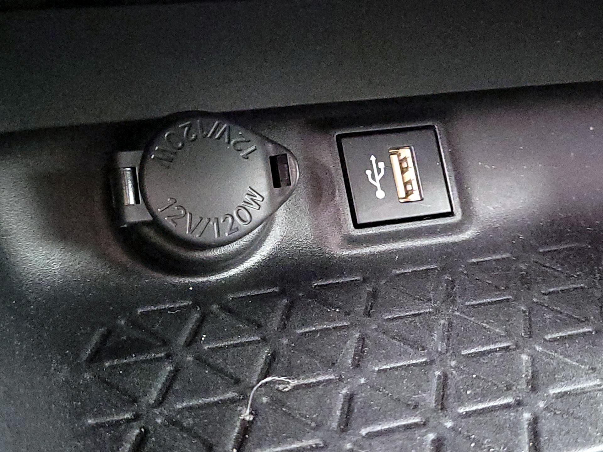 Thumbnail: 2024 Toyota RAV4 - 18