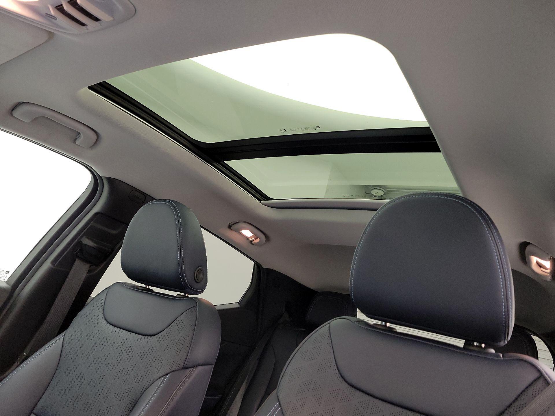 Thumbnail: 2023 Chevrolet Bolt EUV - 20