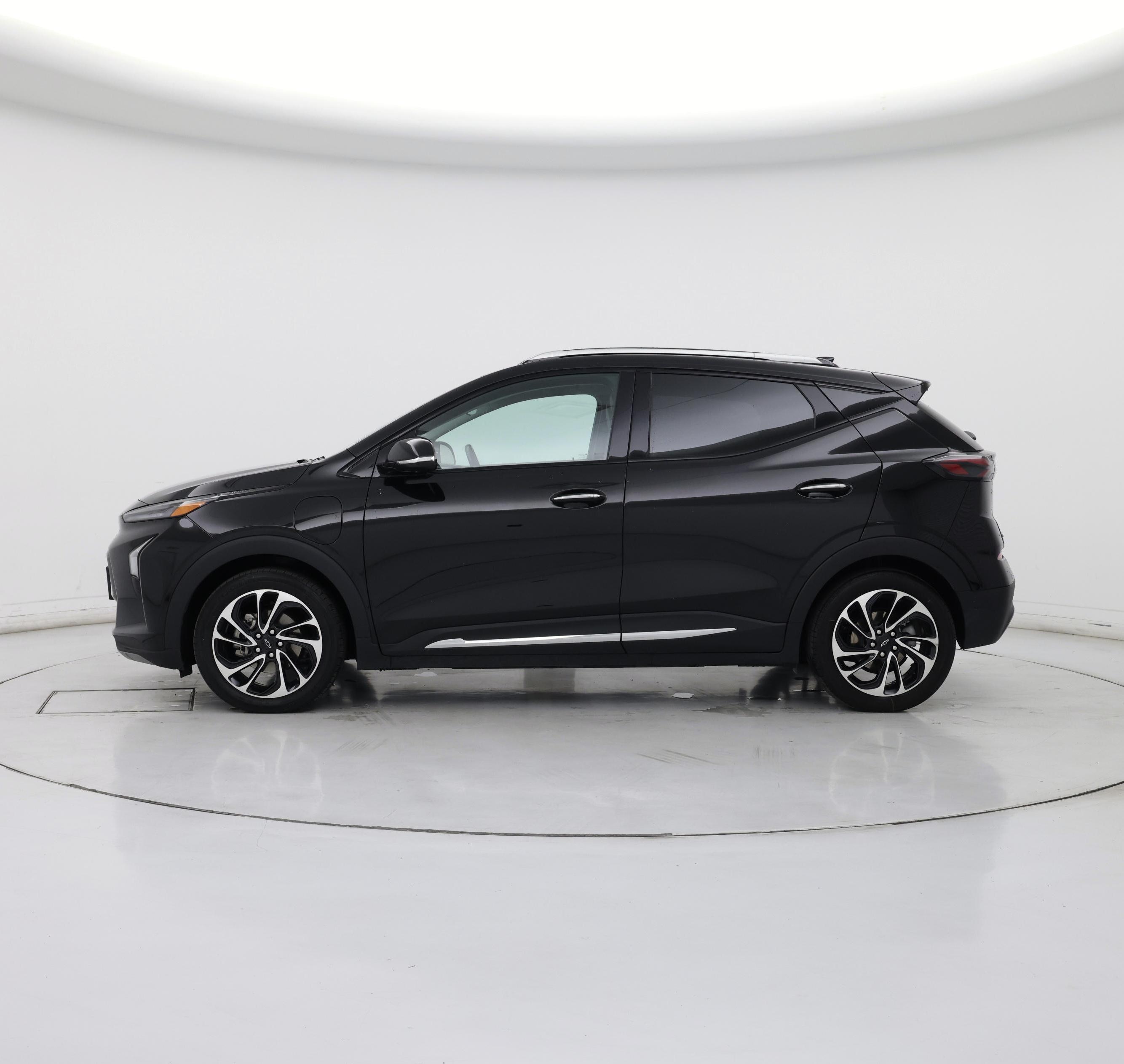 Thumbnail: 2023 Chevrolet Bolt EUV - 3