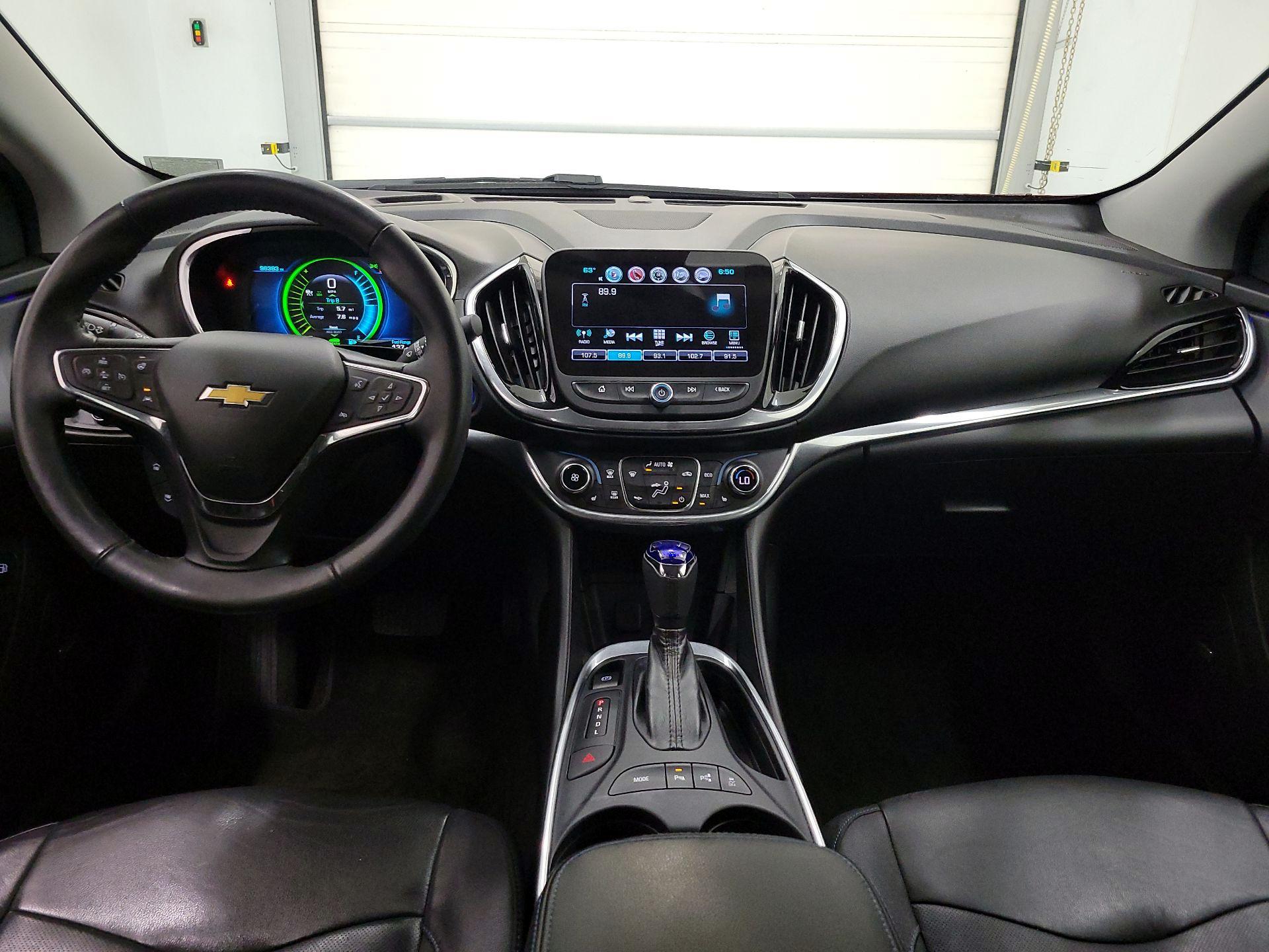 Thumbnail: 2017 Chevrolet Volt - 9