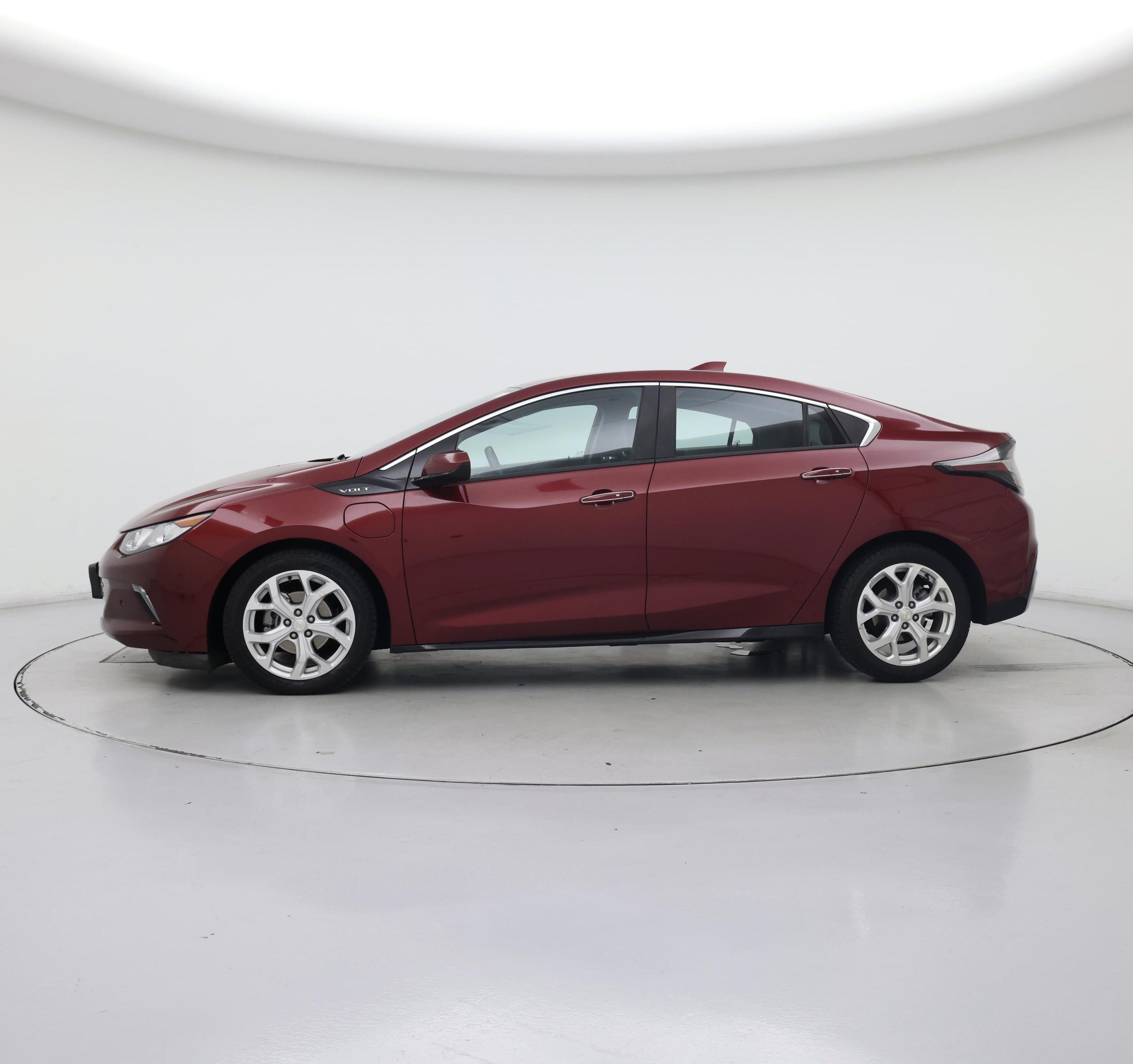 Thumbnail: 2017 Chevrolet Volt - 3