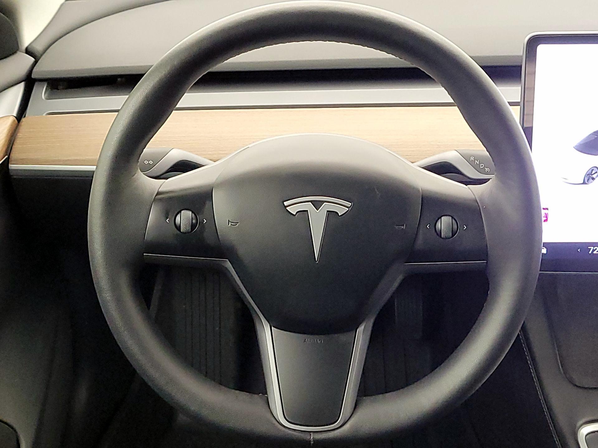 Thumbnail: 2023 Tesla Model 3 - 10