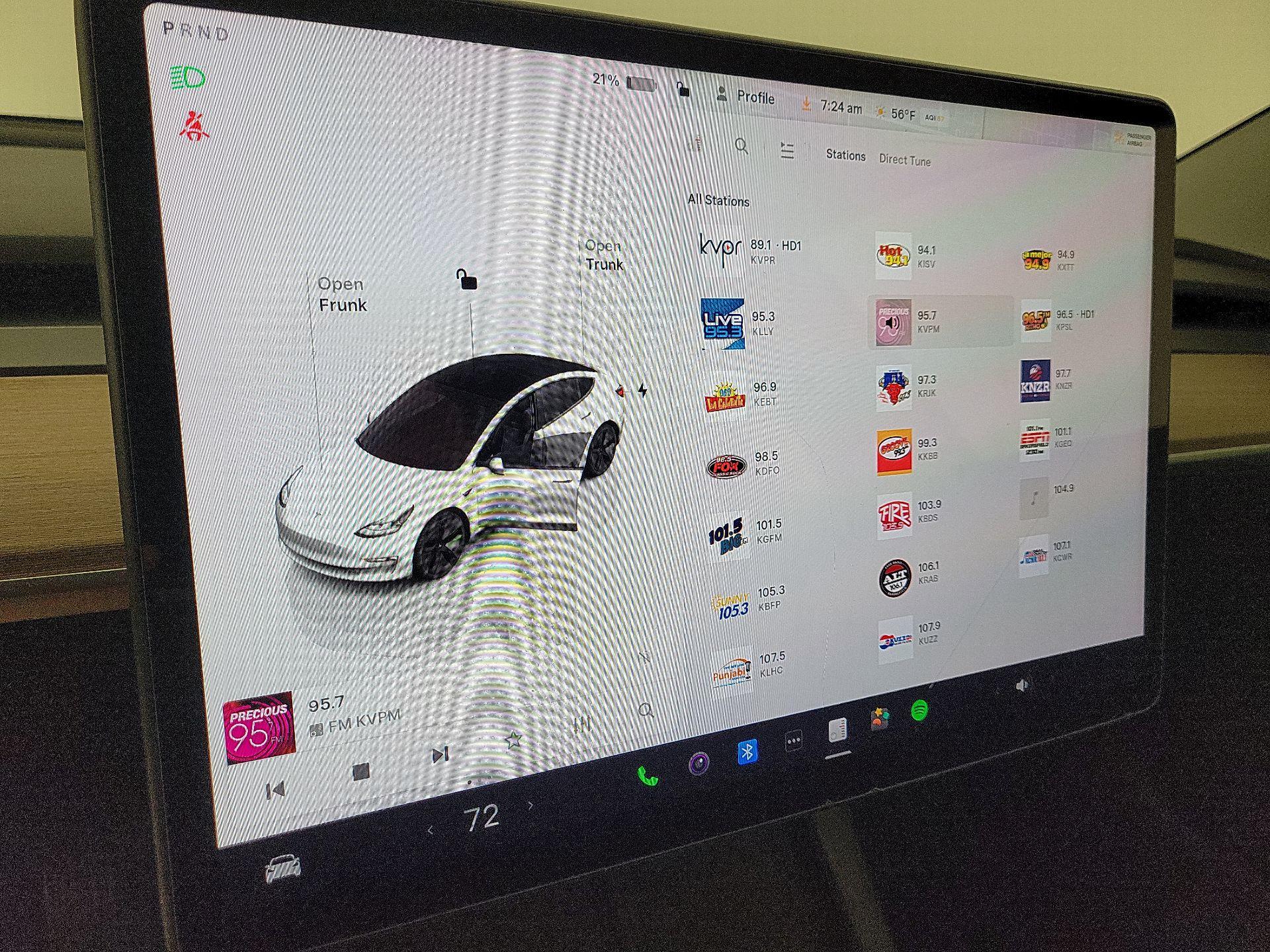 Thumbnail: 2023 Tesla Model 3 - 15