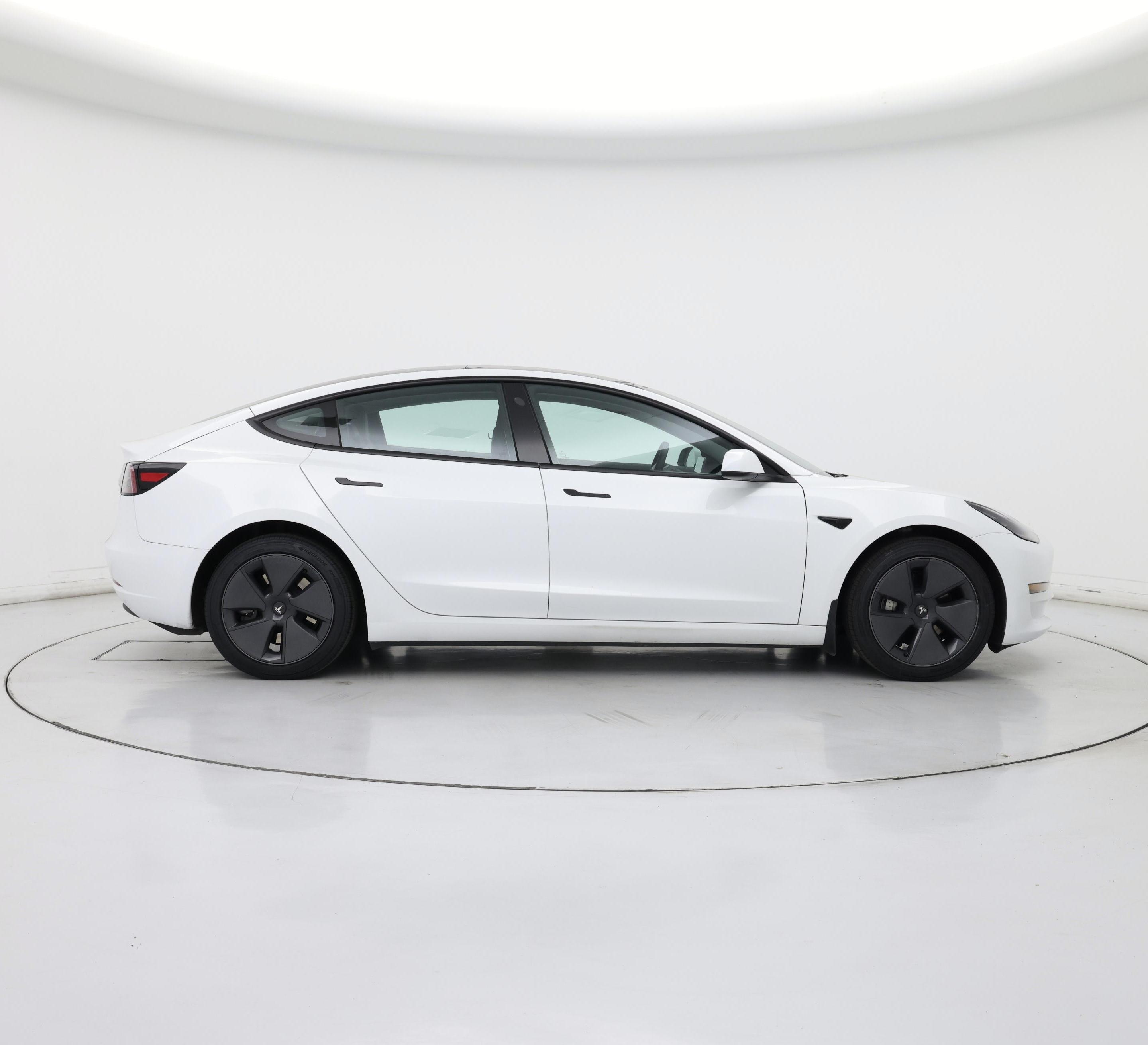 Thumbnail: 2023 Tesla Model 3 - 7