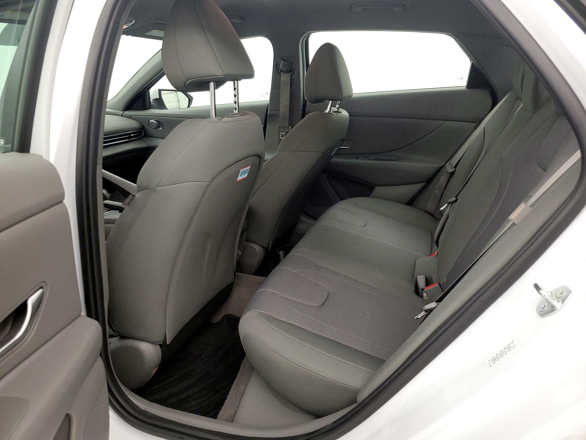 Thumbnail: 2024 Hyundai Elantra - 19