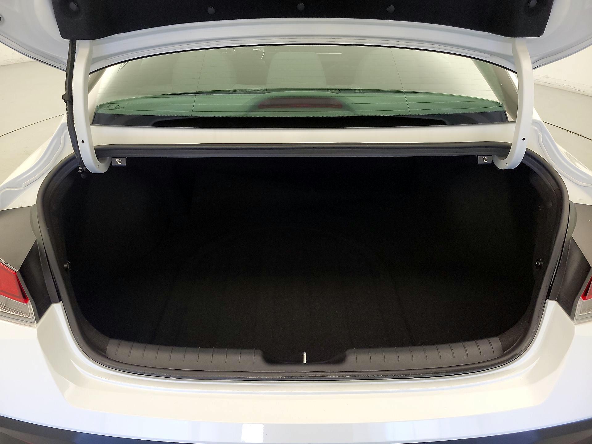 Thumbnail: 2024 Hyundai Elantra - 20