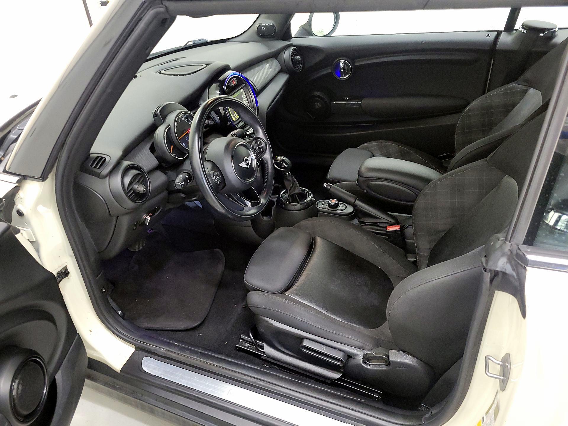 Thumbnail: 2016 MINI Cooper - 11