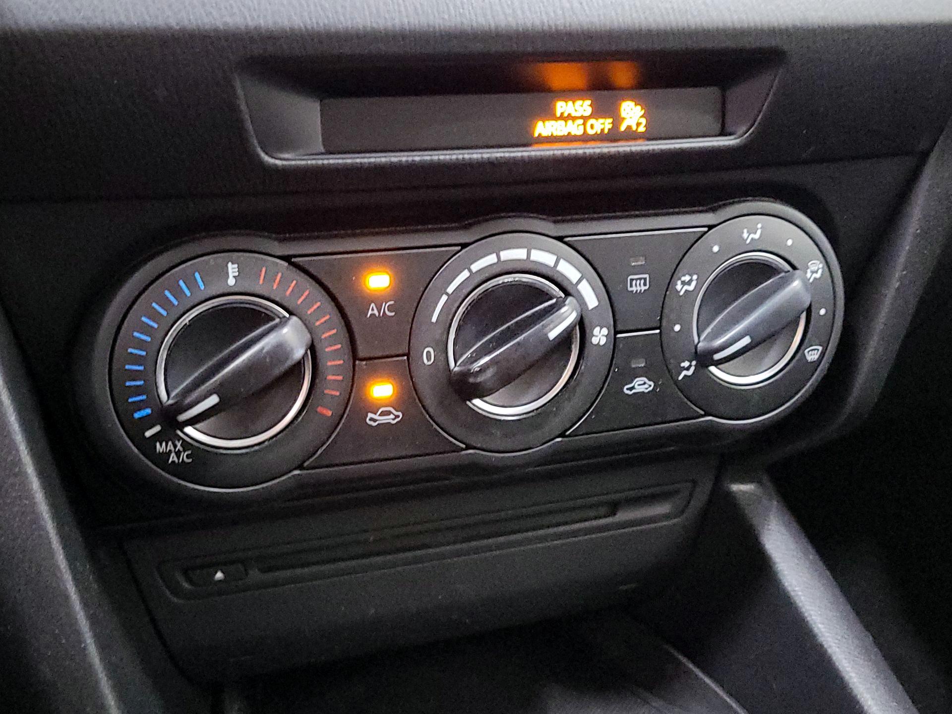 Thumbnail: 2014 Mazda Mazda3 - 15