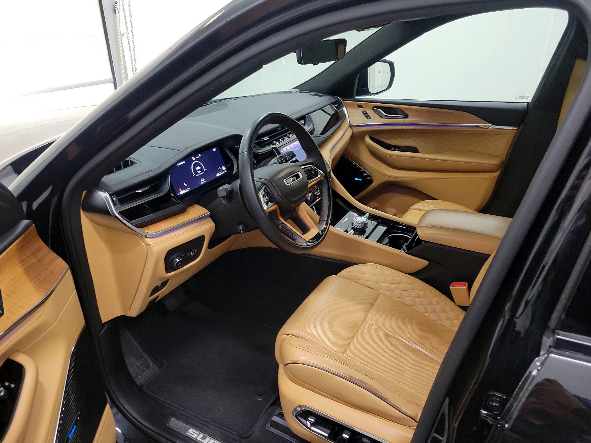 Thumbnail: 2023 Jeep Grand Cherokee - 11