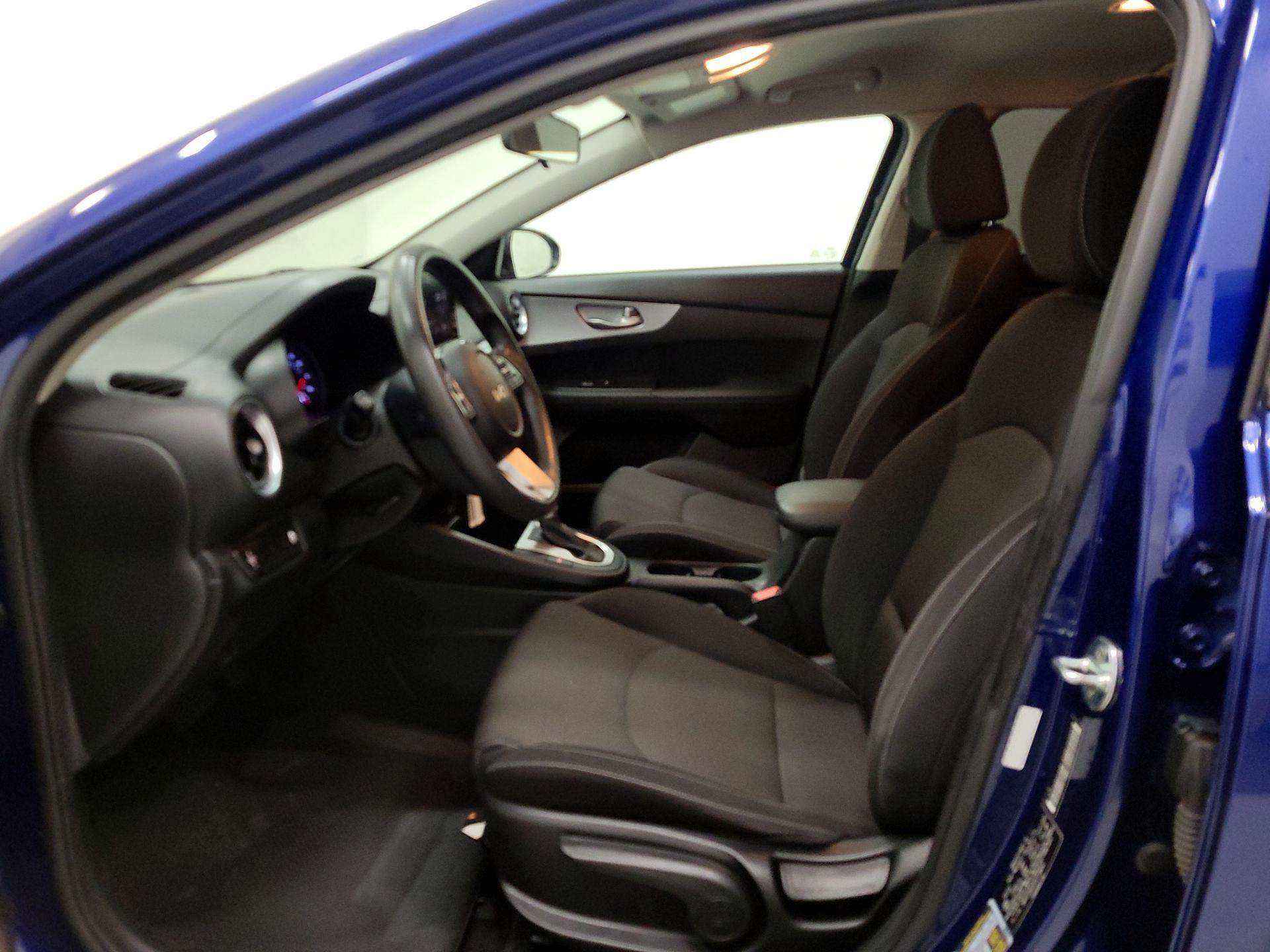 Thumbnail: 2023 Kia Forte - 11