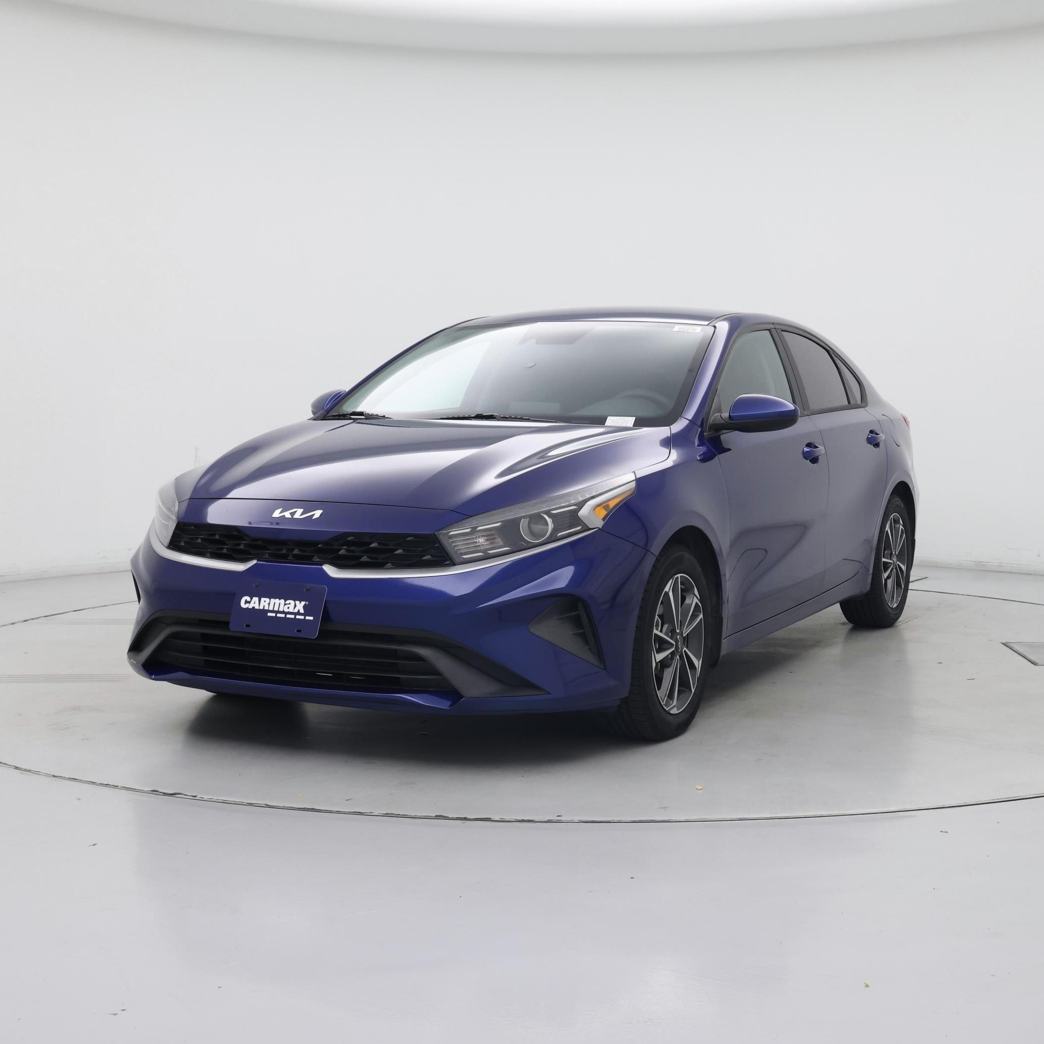 Thumbnail: 2023 Kia Forte - 4