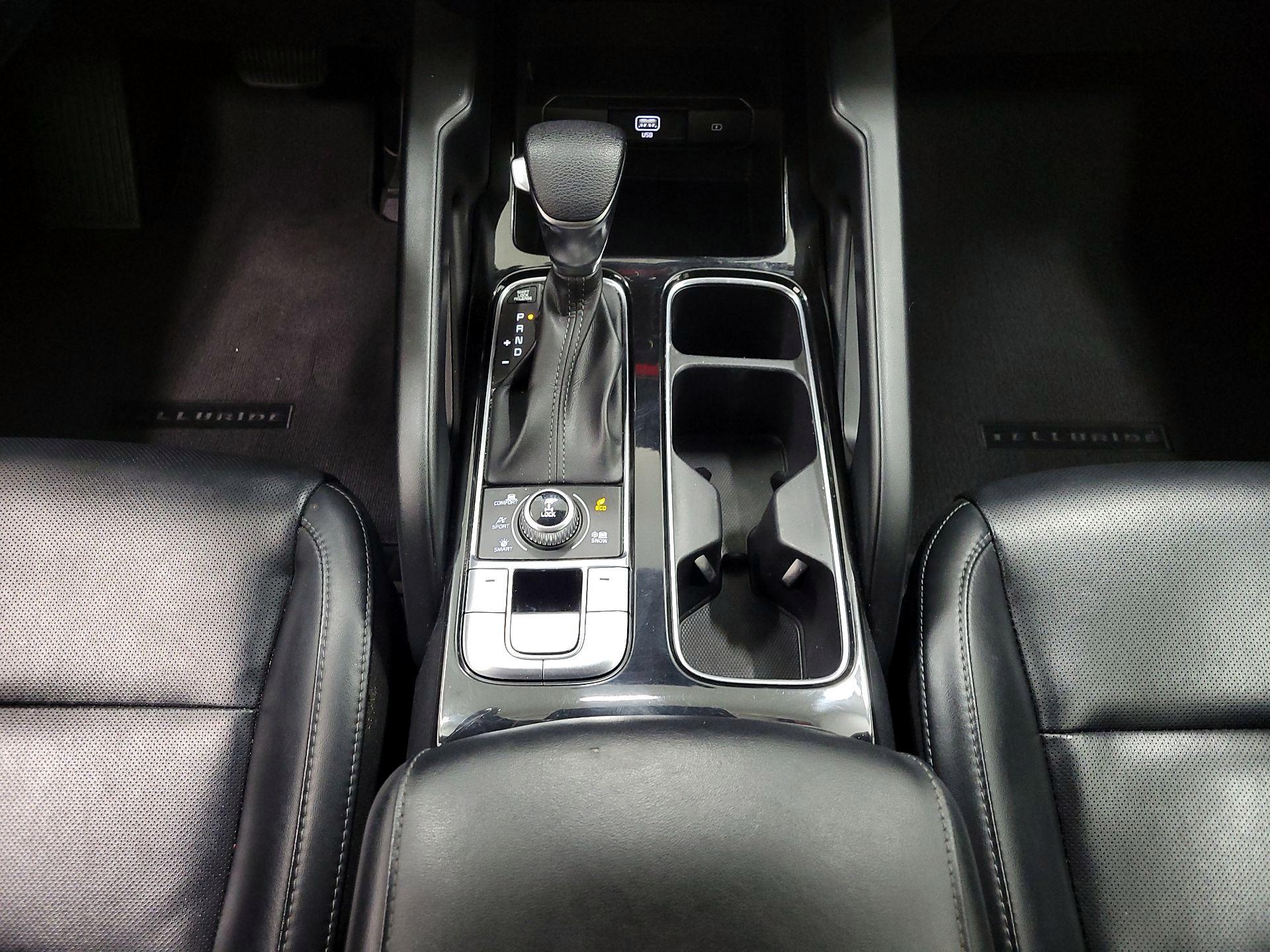 Thumbnail: 2020 Kia Telluride - 17