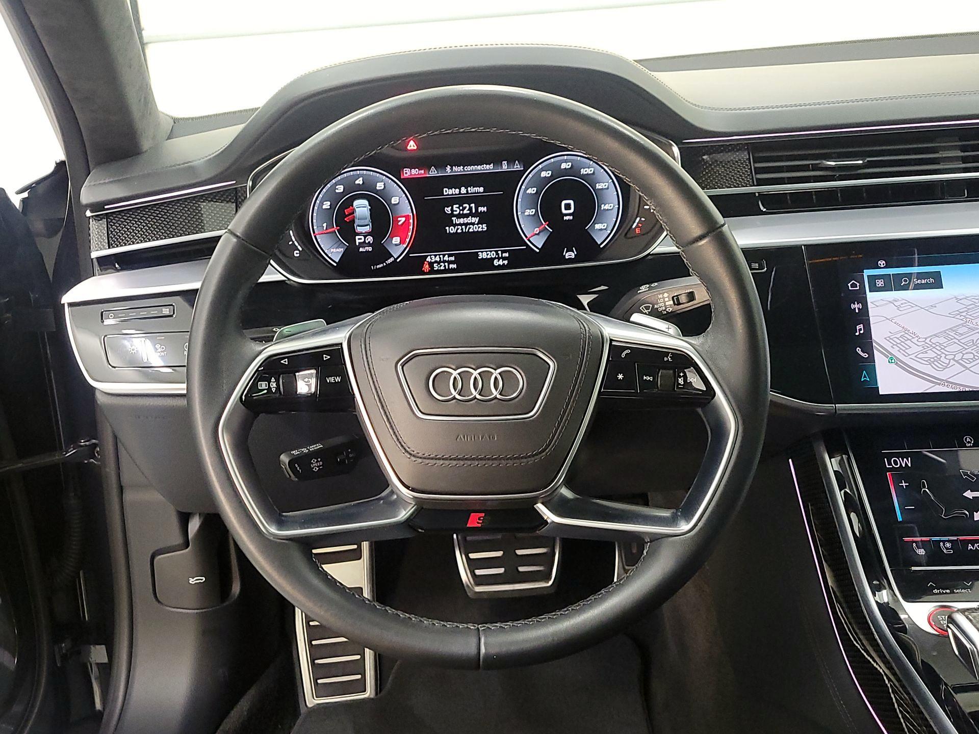 Thumbnail: 2021 Audi S8 - 10