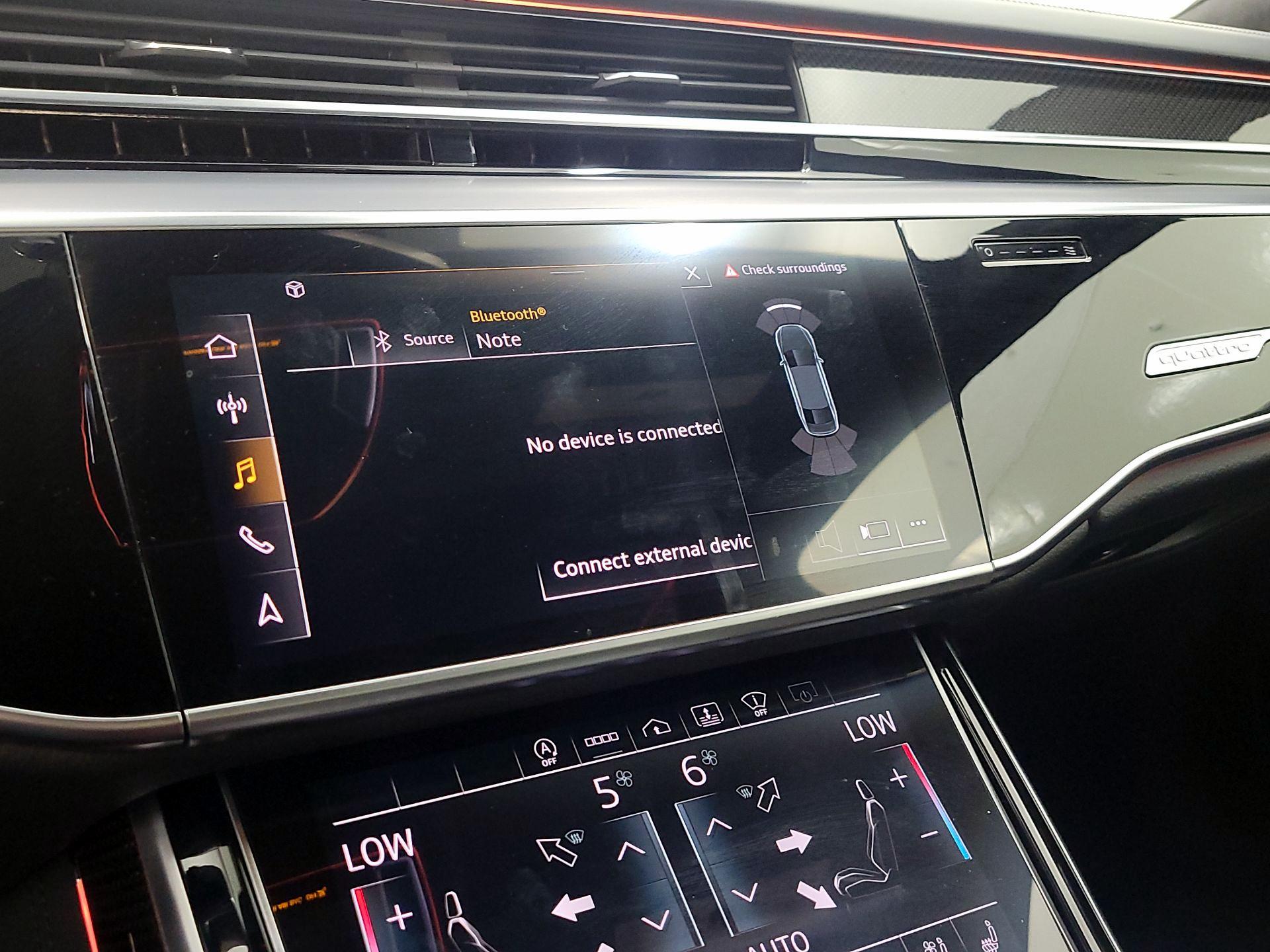 Thumbnail: 2021 Audi S8 - 16