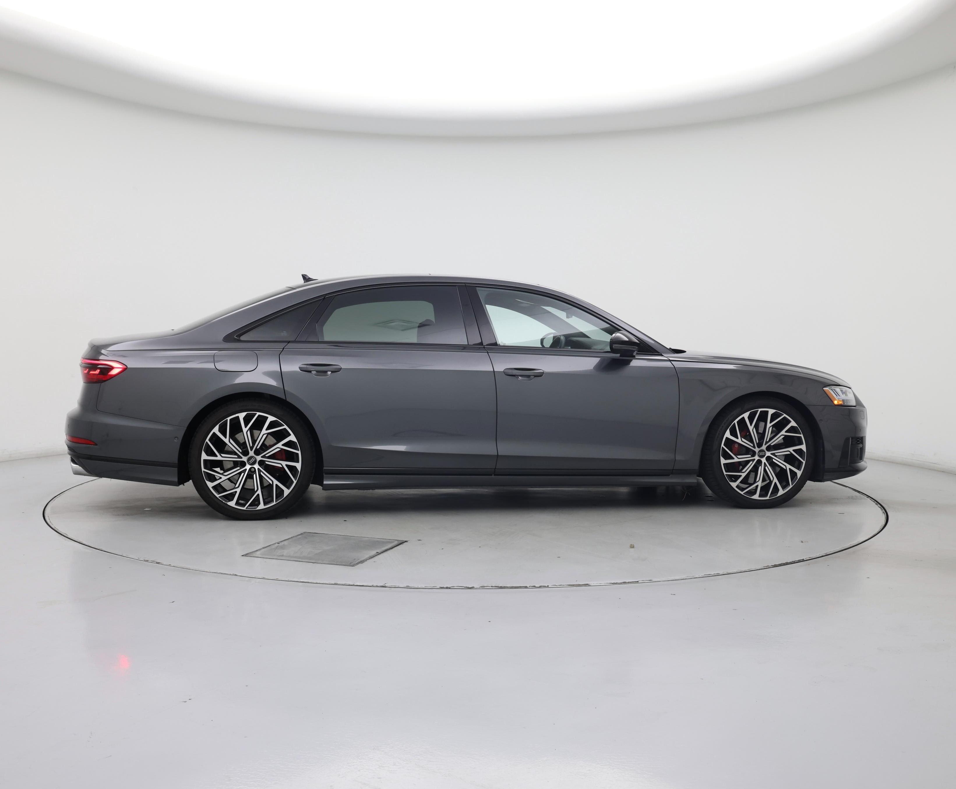 Thumbnail: 2021 Audi S8 - 7